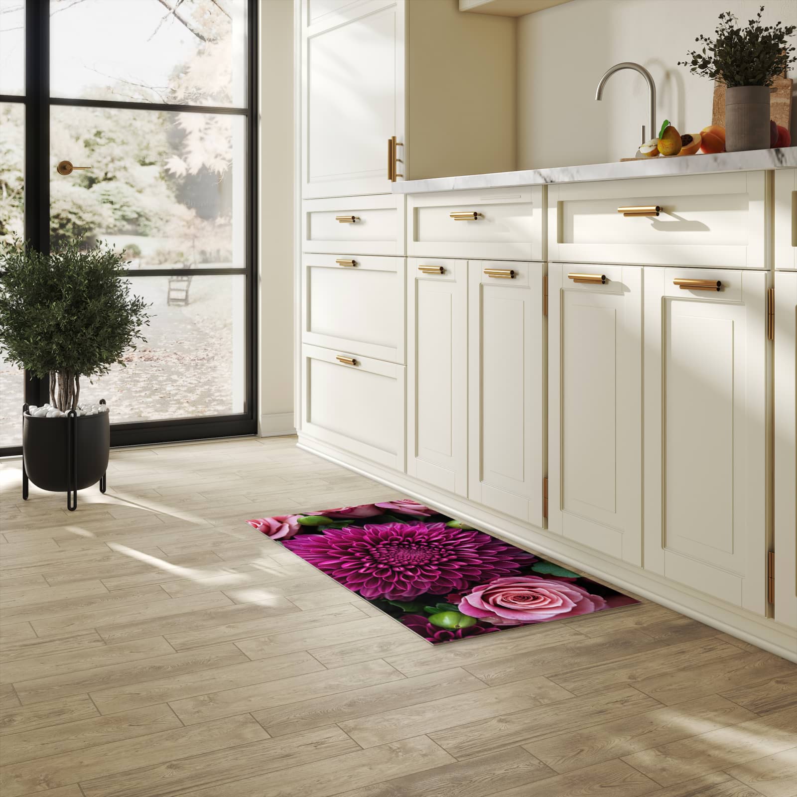 Küchenteppich mit angenehmer Haptik und Motiv Stille Blumenarrangement in heller Küche, waschbar