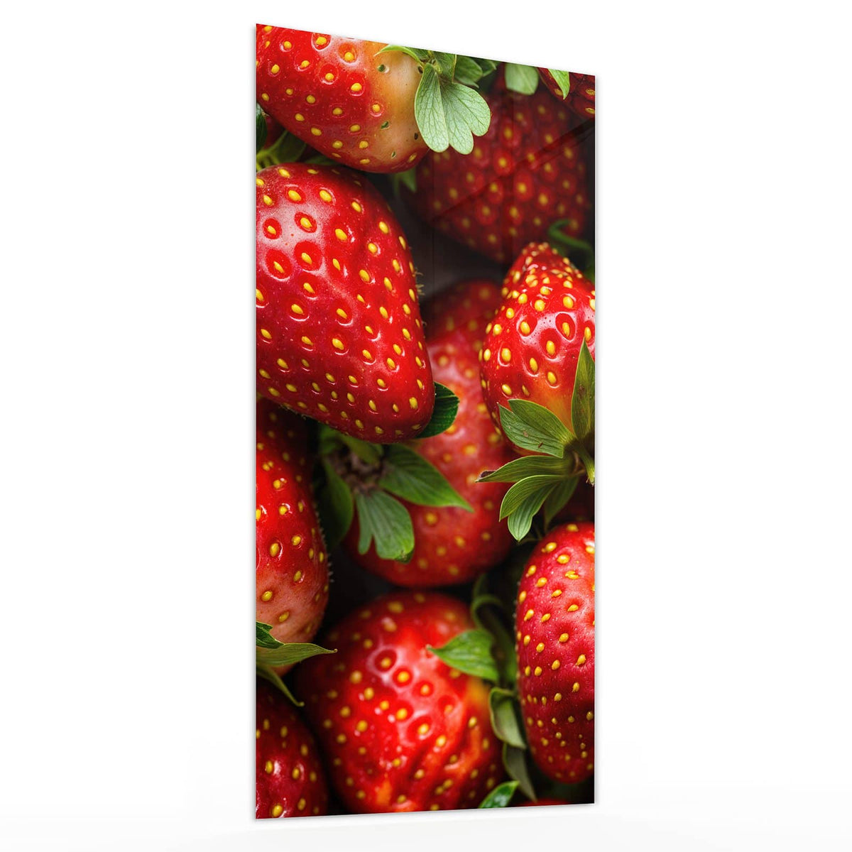 Wandbild aus Glas Frische Erdbeeren schräg von der Seite, 4 mm starkes Echtglas #grösse_30 x 60 cm #grösse_40 x 80 cm #grösse_50 x 100 cm #grösse_55 x 110 cm #grösse_60 x 120 cm