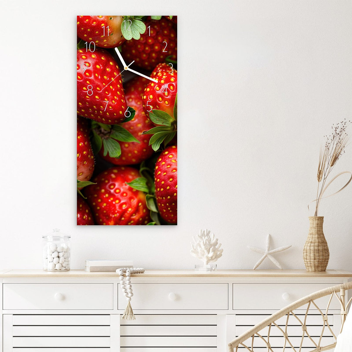 Wanduhr Frische Erdbeeren aus Glas – Dicht an dicht liegende Erdbeeren
