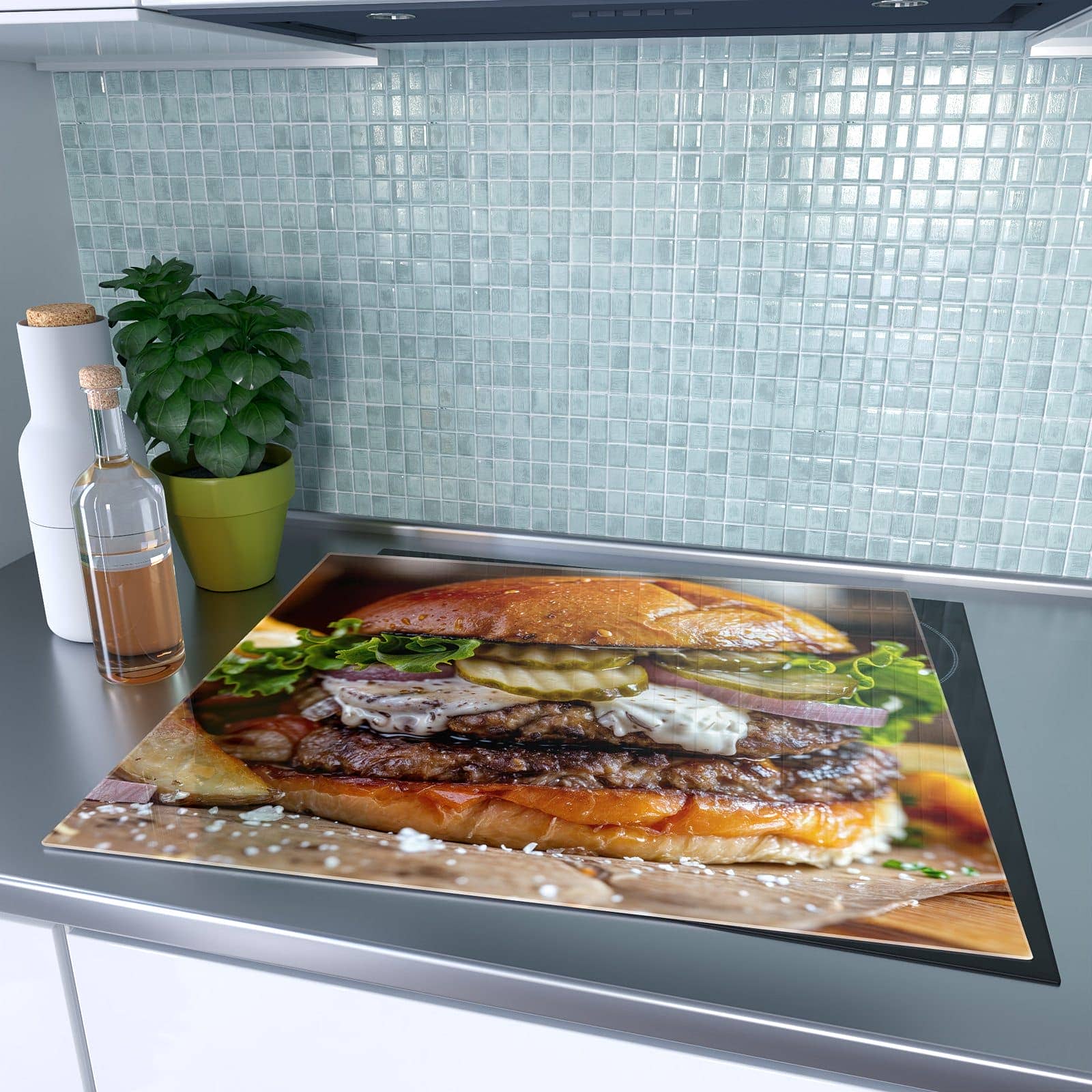 1-teilige Deckplatte aus Glas mit Burger mit Pommes-Motiv auf dem Ceranfeld
