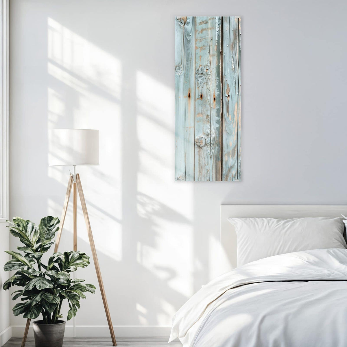Glasbild Hellblaue Holzplanken an der Wand – Senkrechte, hellblau-mintfarbene Bretter mit abgeblätterter Farbe und Astlöchern