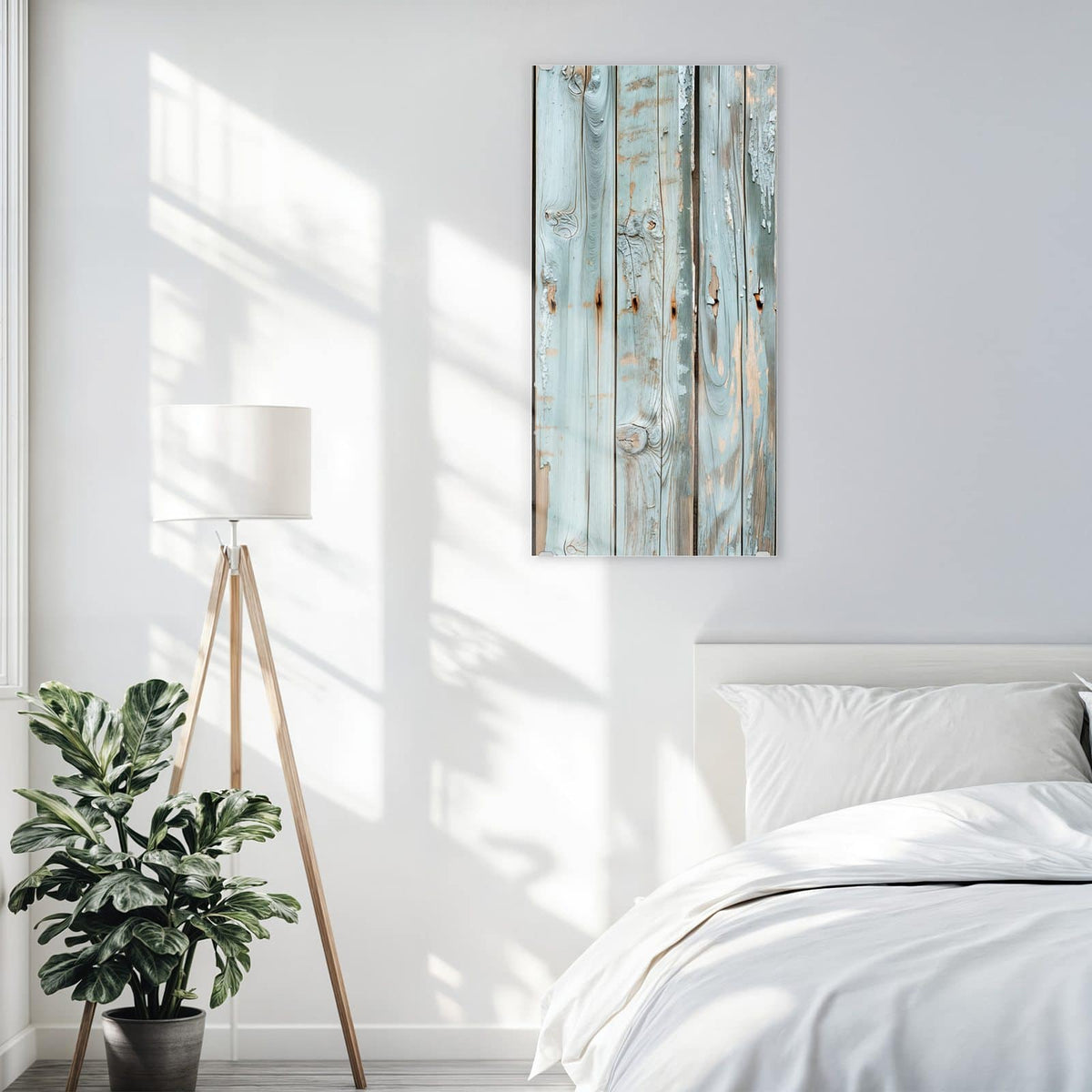 Glasbild Hellblaue Holzplanken an der Wand – Senkrechte, hellblau-mintfarbene Bretter mit abgeblätterter Farbe und Astlöchern