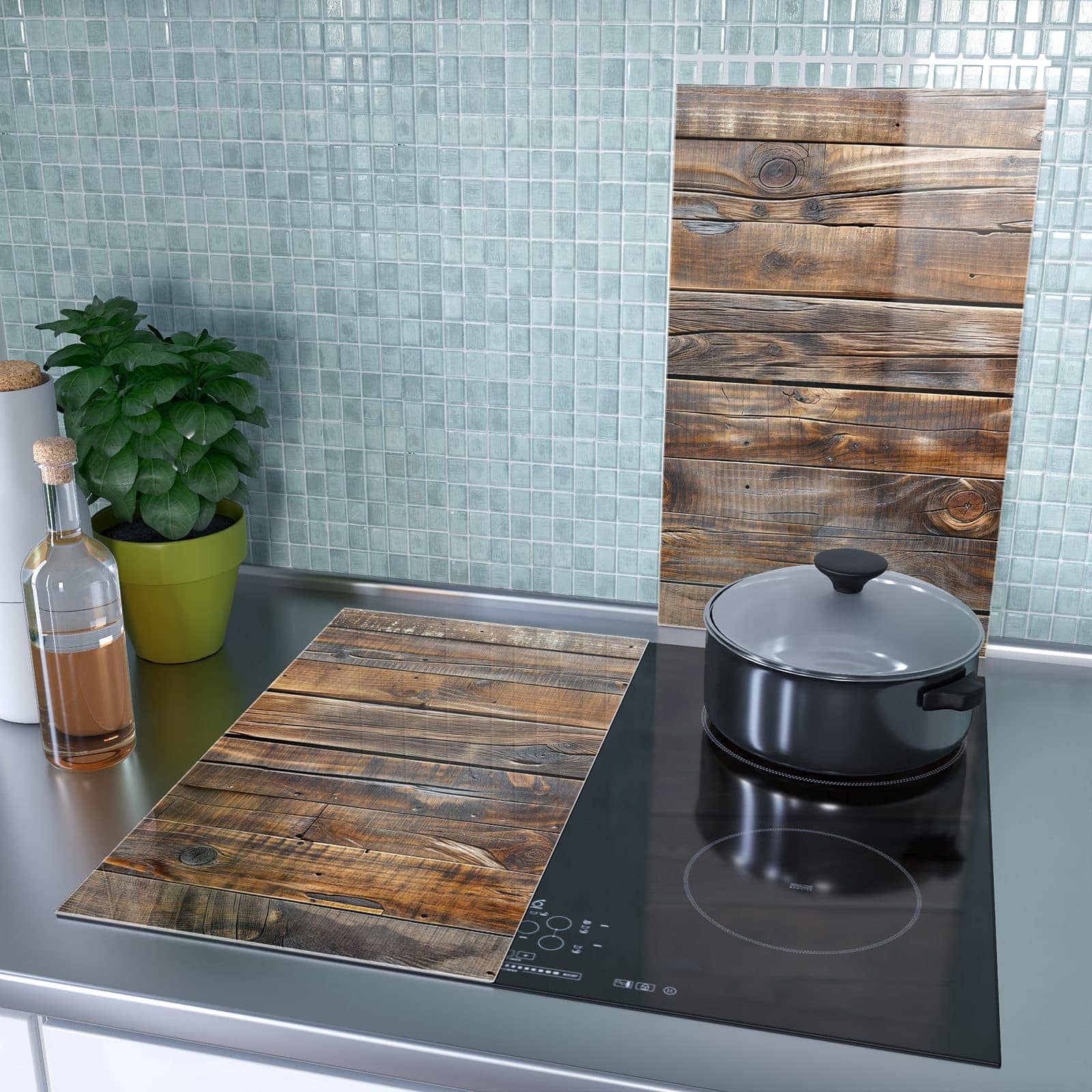 2-teilige Herdabdeckplatte für Induktion mit Holzmaserung-Motiv als Spritzschutz hinter dem Kochfeld
