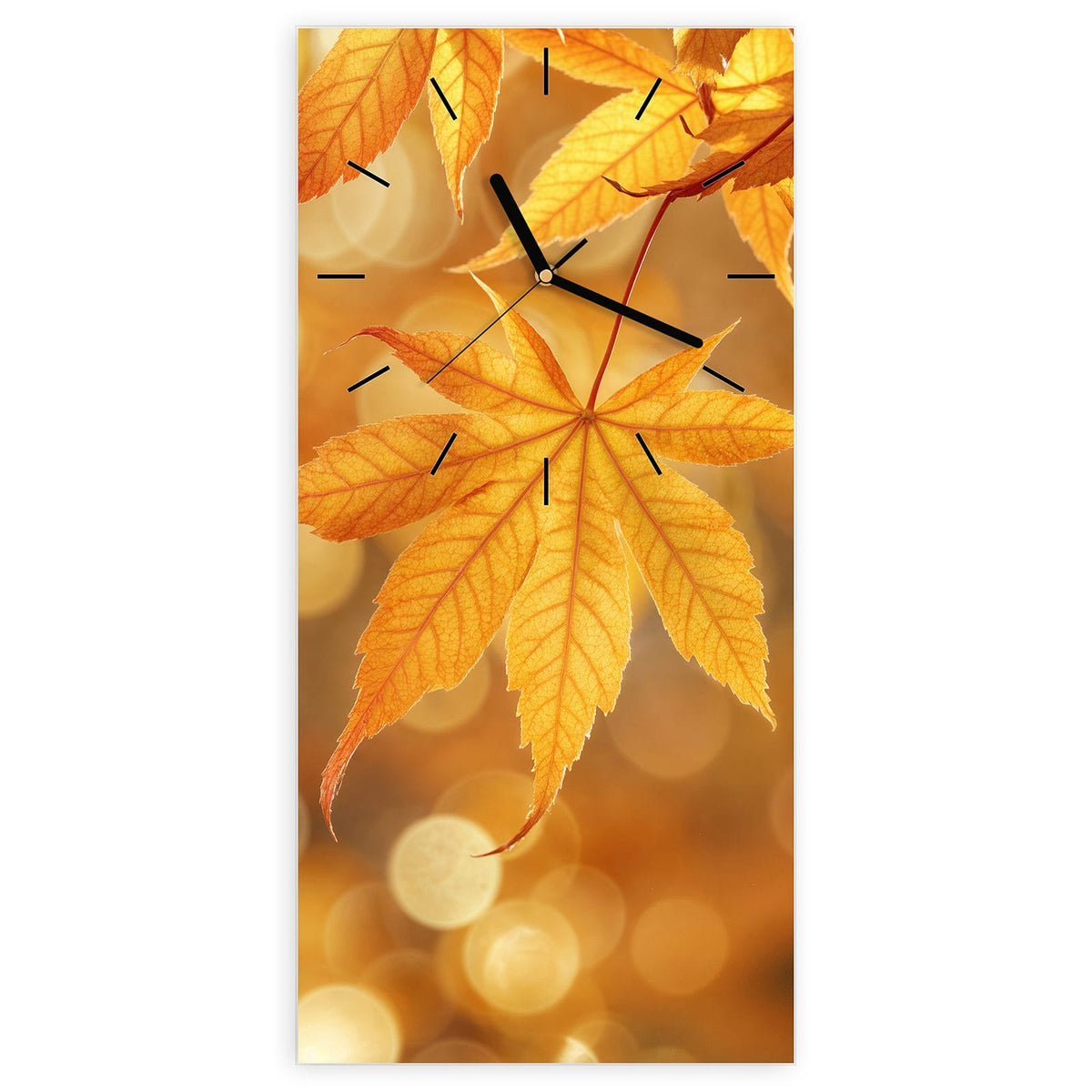 Wanduhr aus Glas, Ziffernblatt Linie mit Motiv Ahorn im Gegenlicht: Goldgelbe Fächerahorn-Blätter im Gegenlicht vor goldenem Bokeh