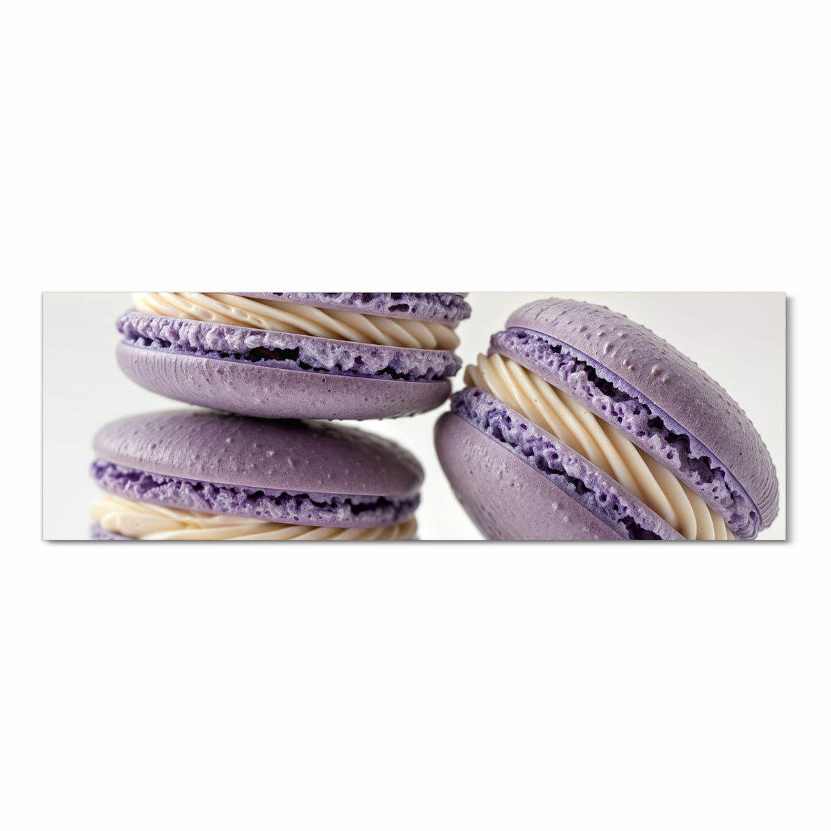 Strapazierfähiger Teppichläufer für die Küche mit Motiv Lila Macarons in Frontansicht
