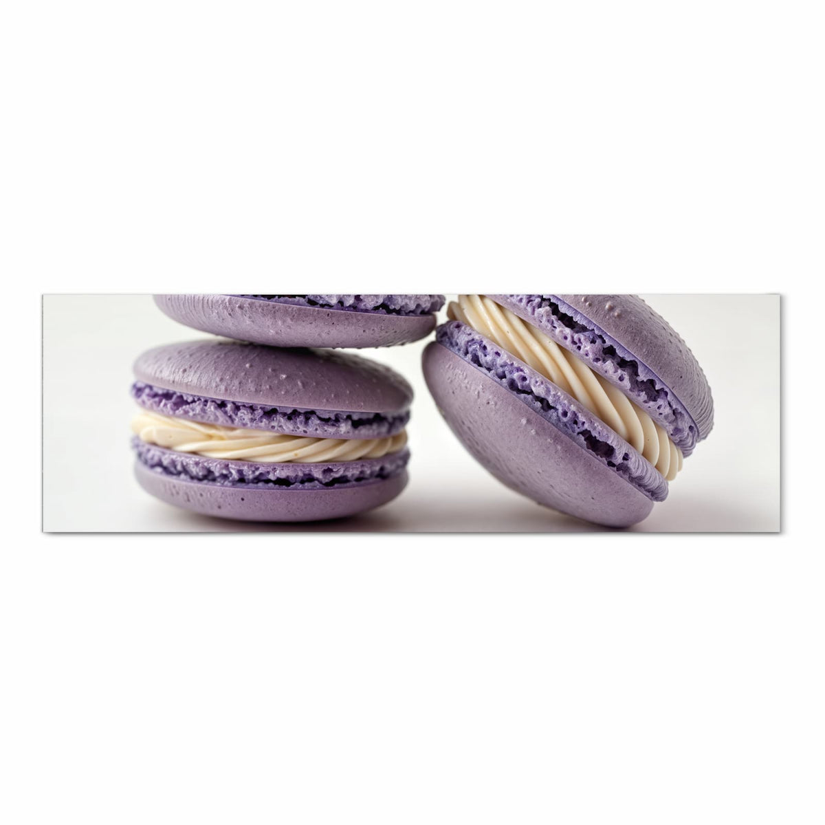 Bodenschonender rutschfester Läufer mit Motiv Lila Macarons in Frontansicht