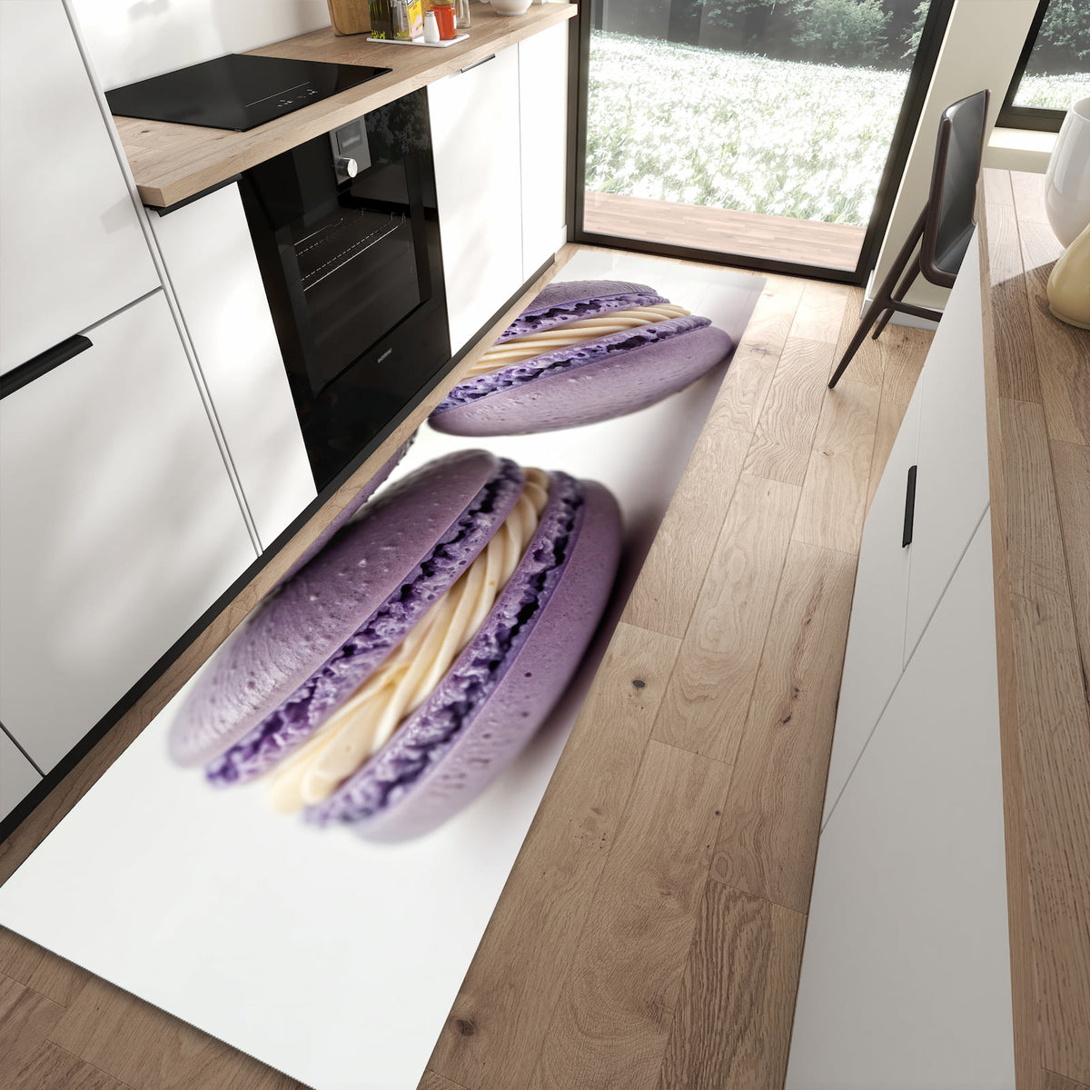 Waschbarer Küchenteppich mit Motiv Lila Macarons in moderner Küche