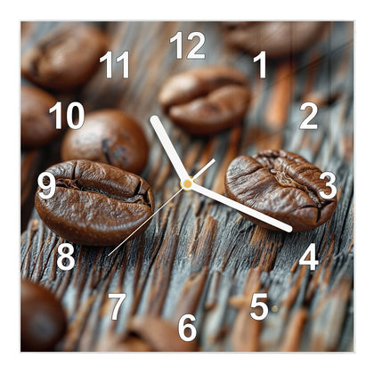 Wanduhr Quadratisch mit dem Motiv Röstbohnen auf Altholz