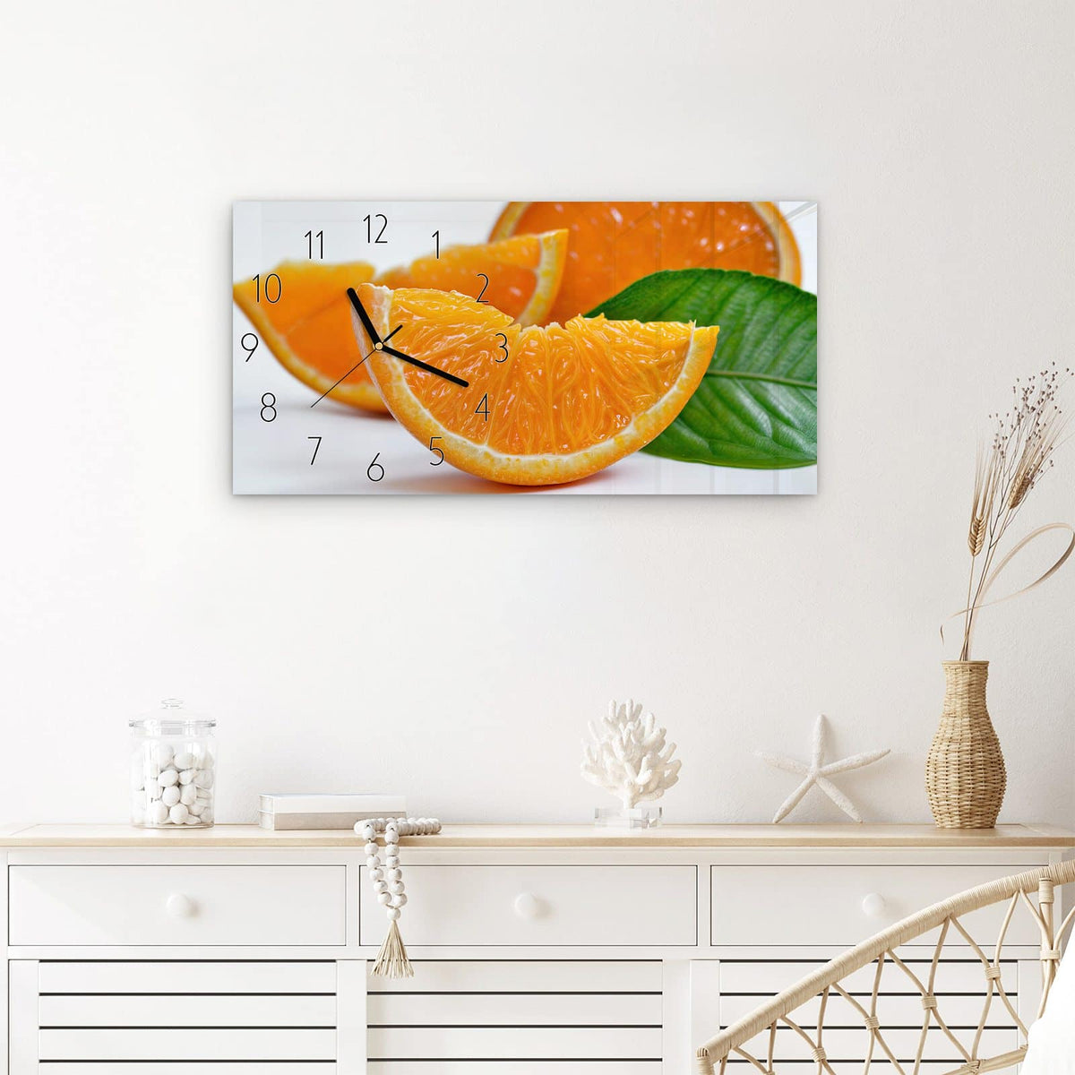 Wanduhr Orangenscheiben aus Glas – Querformat 60 × 30 cm – Saftige Orangenscheiben mit grünem Blatt