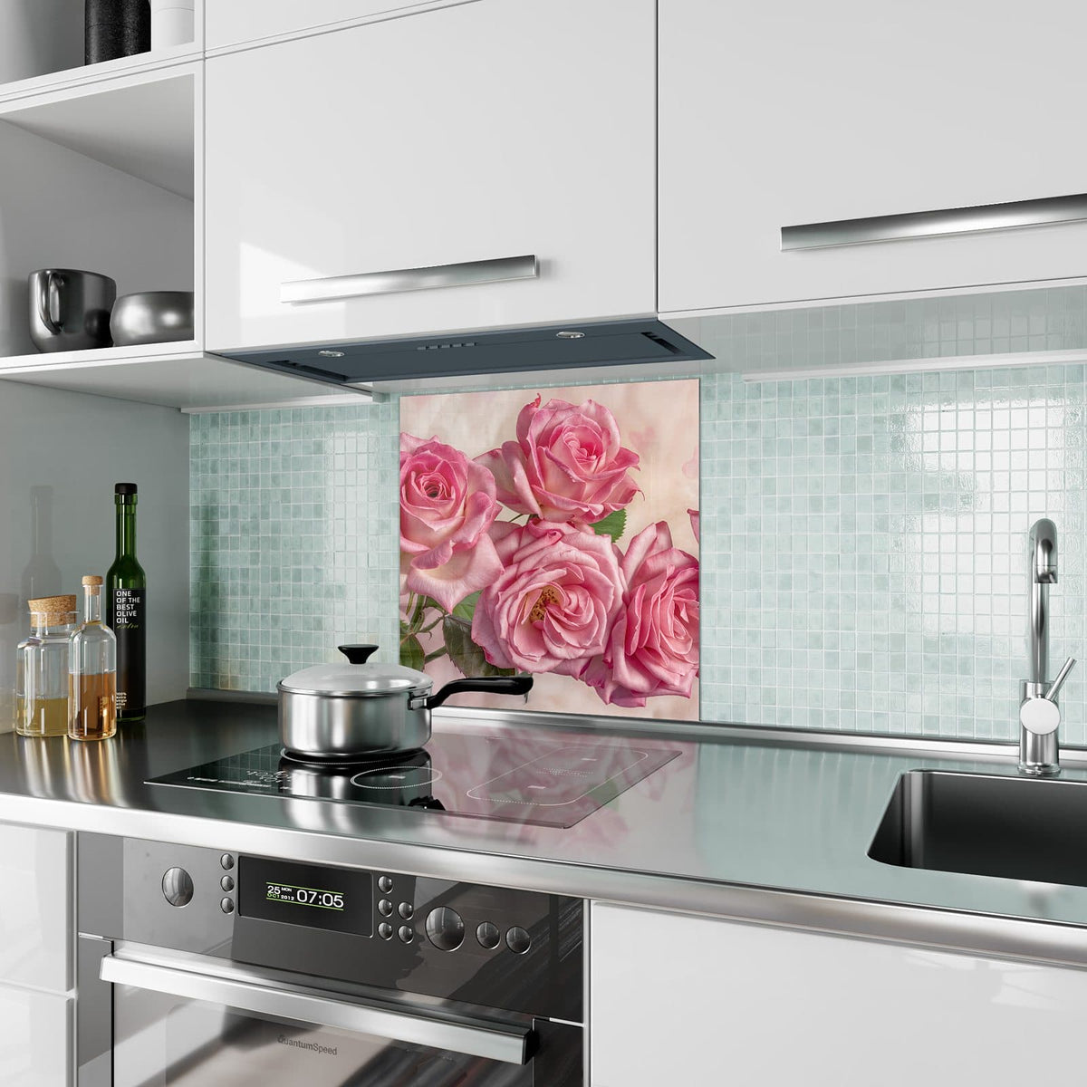 Küchenrückwand aus Glas Rosa Rosenblüten im quadratischen Format als Spritzschutz hinter dem Kochfeld, über dem Fliesenspiegel montiert