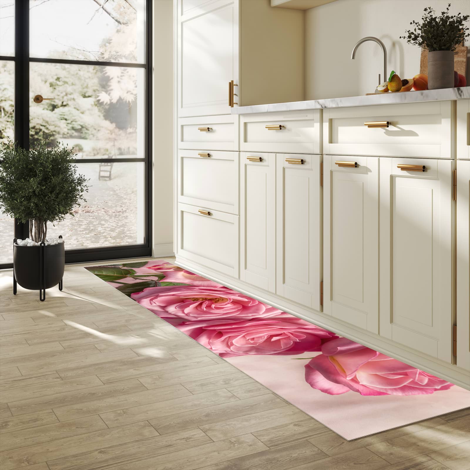 UV-beständiger Küchenläufer mit Motiv Rosenblütenpracht in heller Küche