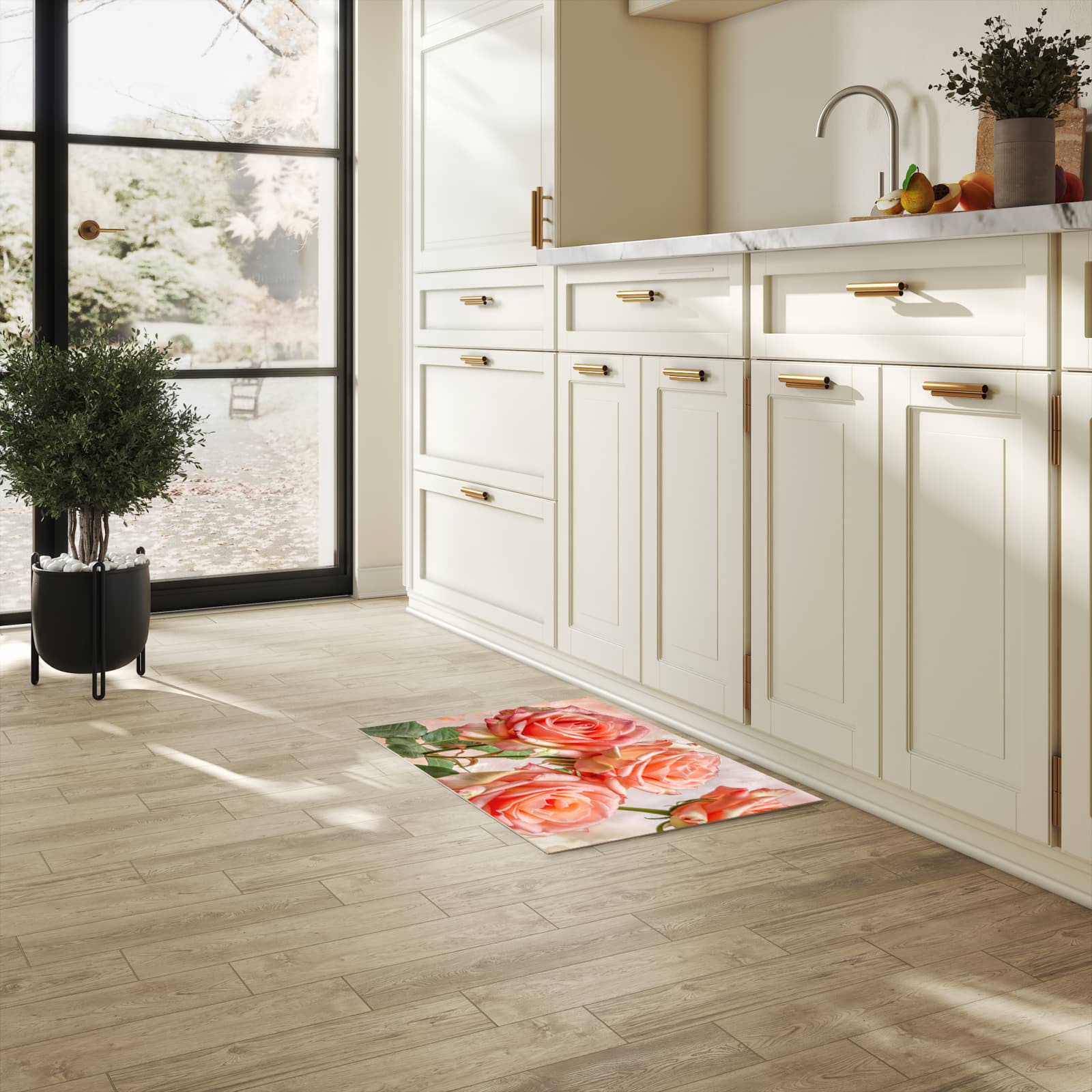 Langlebiger Bodenläufer mit Motiv Rosen Bouquet in heller Küche