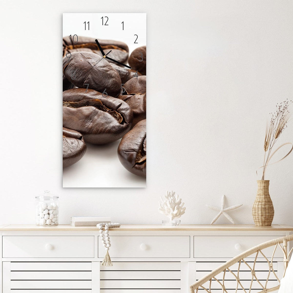 Wanduhr Stille Kaffeebohnen aus Glas – Glänzende Bohnen in Großaufnahme