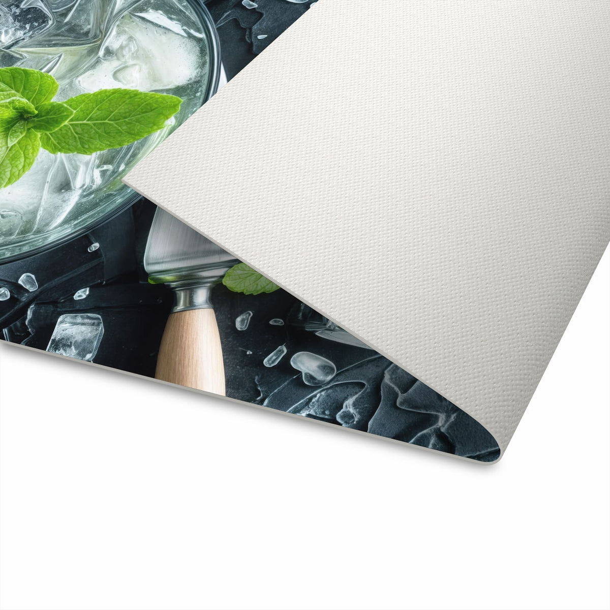 Dünner Küchenteppich mit Motiv Frische Limetten zur sicheren Aufbewahrung in Unterseite