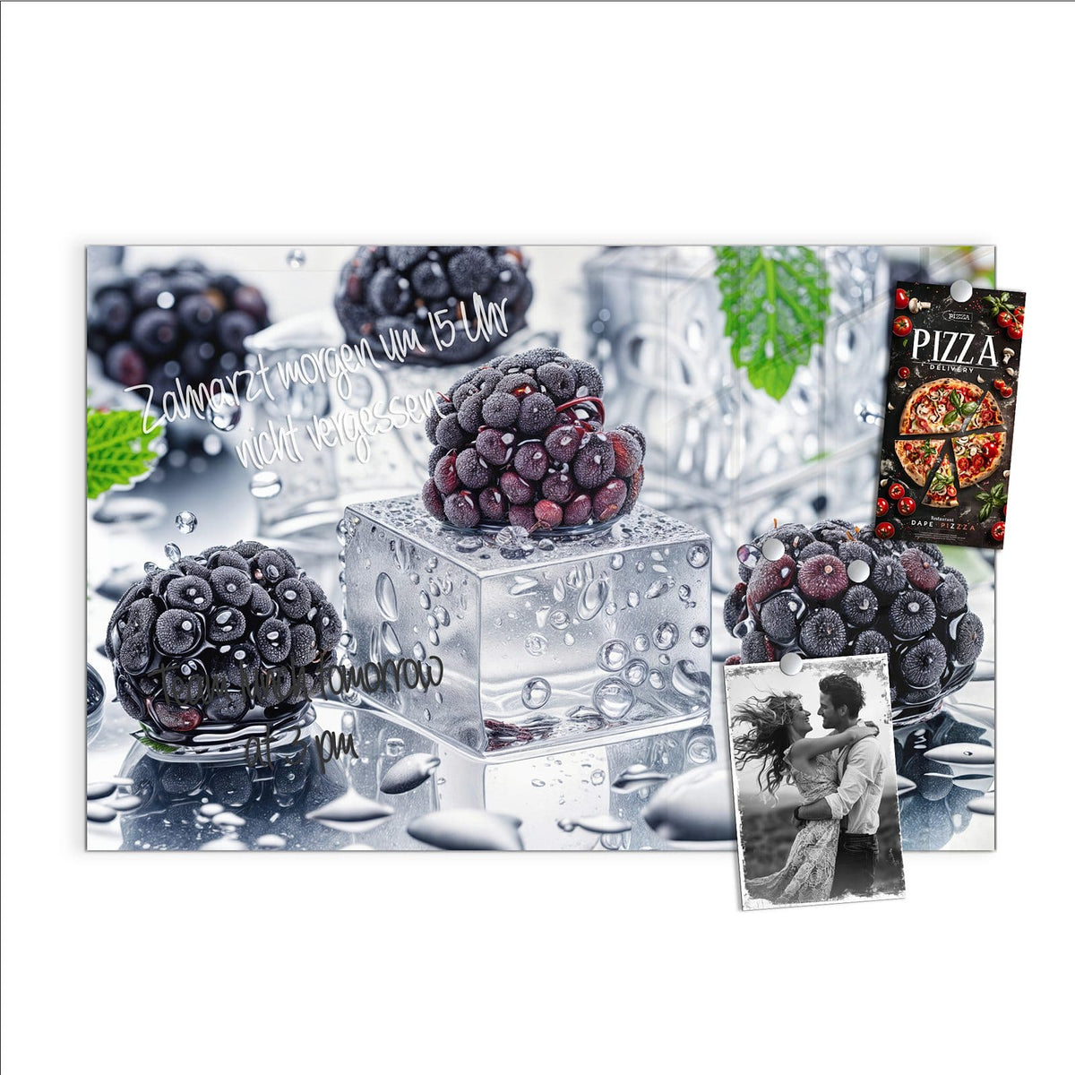 Beschreiben, abwischen, anheften – Magnettafel - Brombeeren auf Eis