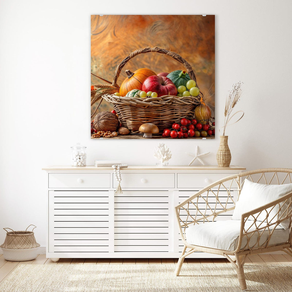 Glasbild Herbstlicher Korb an der Wand – Weidenkorb mit Kürbis, Apfel, Trauben, dazu Pilz, Walnüsse und Hagebutten