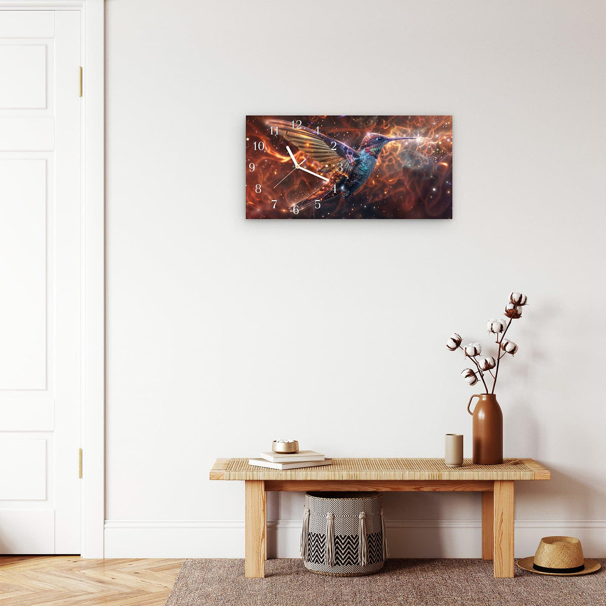 Moderne Wanduhr aus Glas mit Farbtiefe – Wanduhr Schimmernder Kolibri aus Glas – Querformat 60 × 30 cm