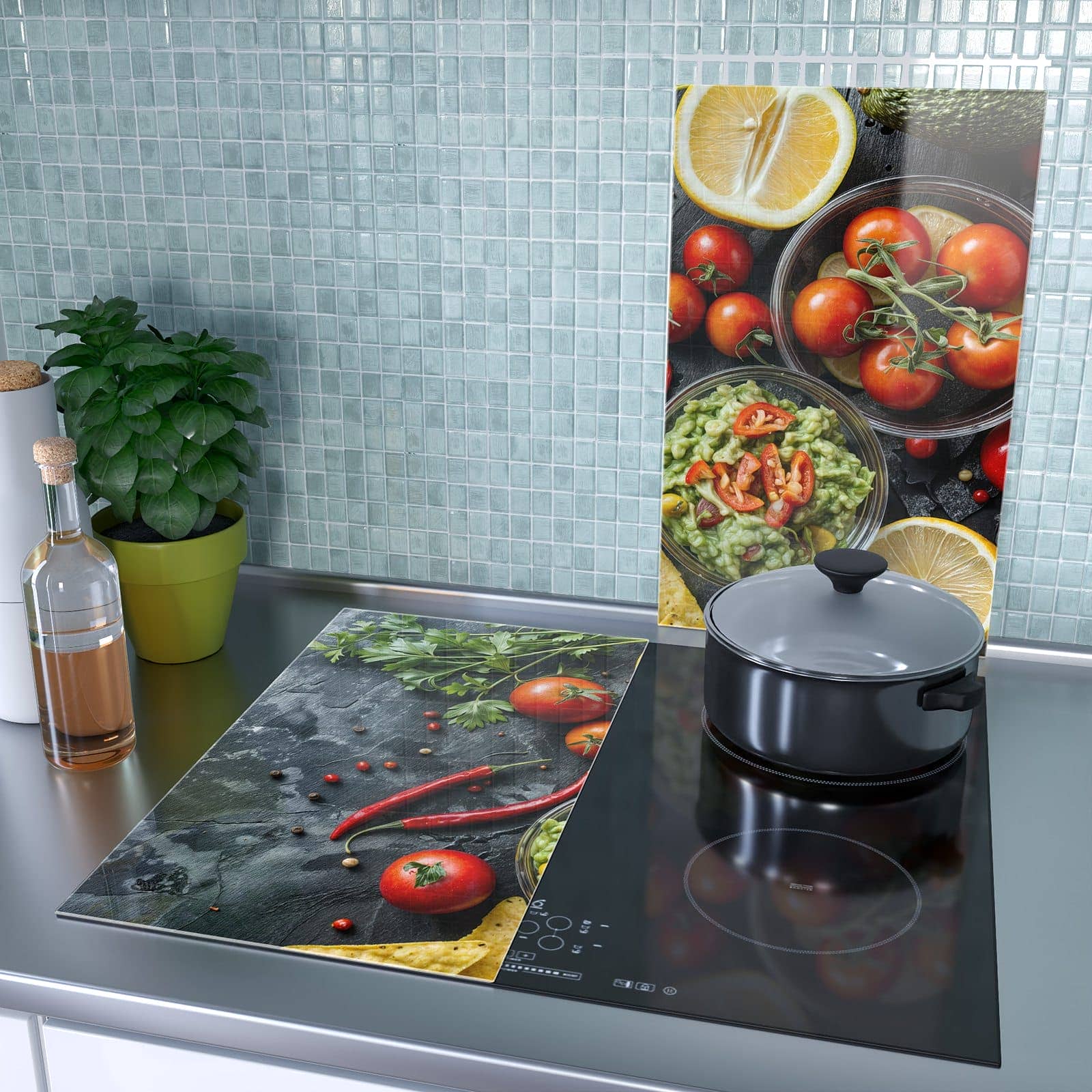2-teilige Herdabdeckung mit Frisches Gemüse-Motiv als Spritzschutz hinter dem Kochfeld