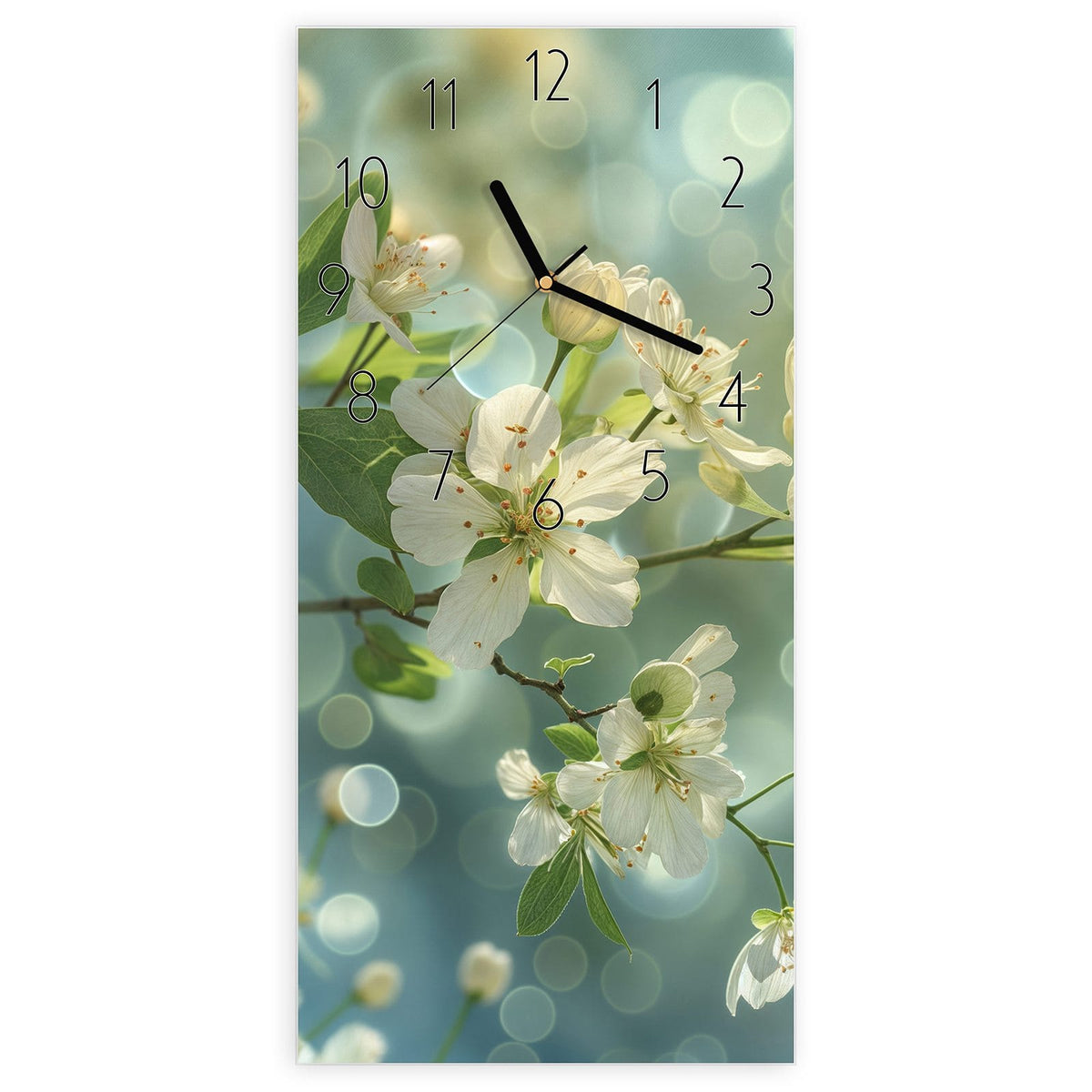 Wanduhr aus Glas, Ziffernblatt Elegant mit Motiv Frühlingserwachen: Weiße Blüten und junge Blätter an einem Zweig vor blaugrünem Bokeh #ziffernblatt_Elegant