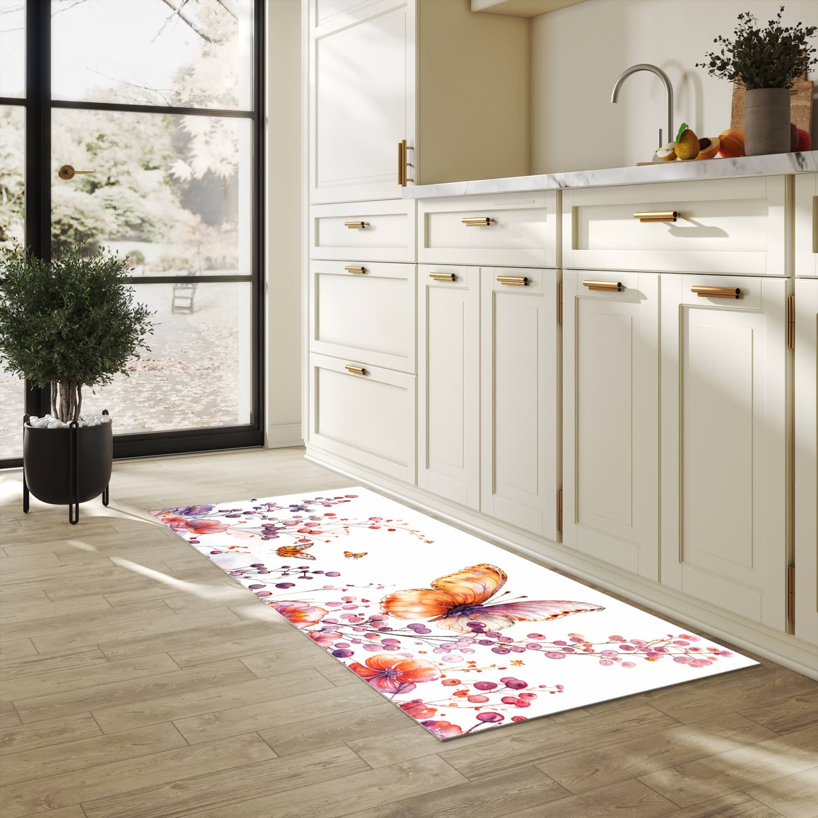 Fleckenresistenter Küchenläufer mit Motiv Blumen und Schmetterlinge in heller Küche