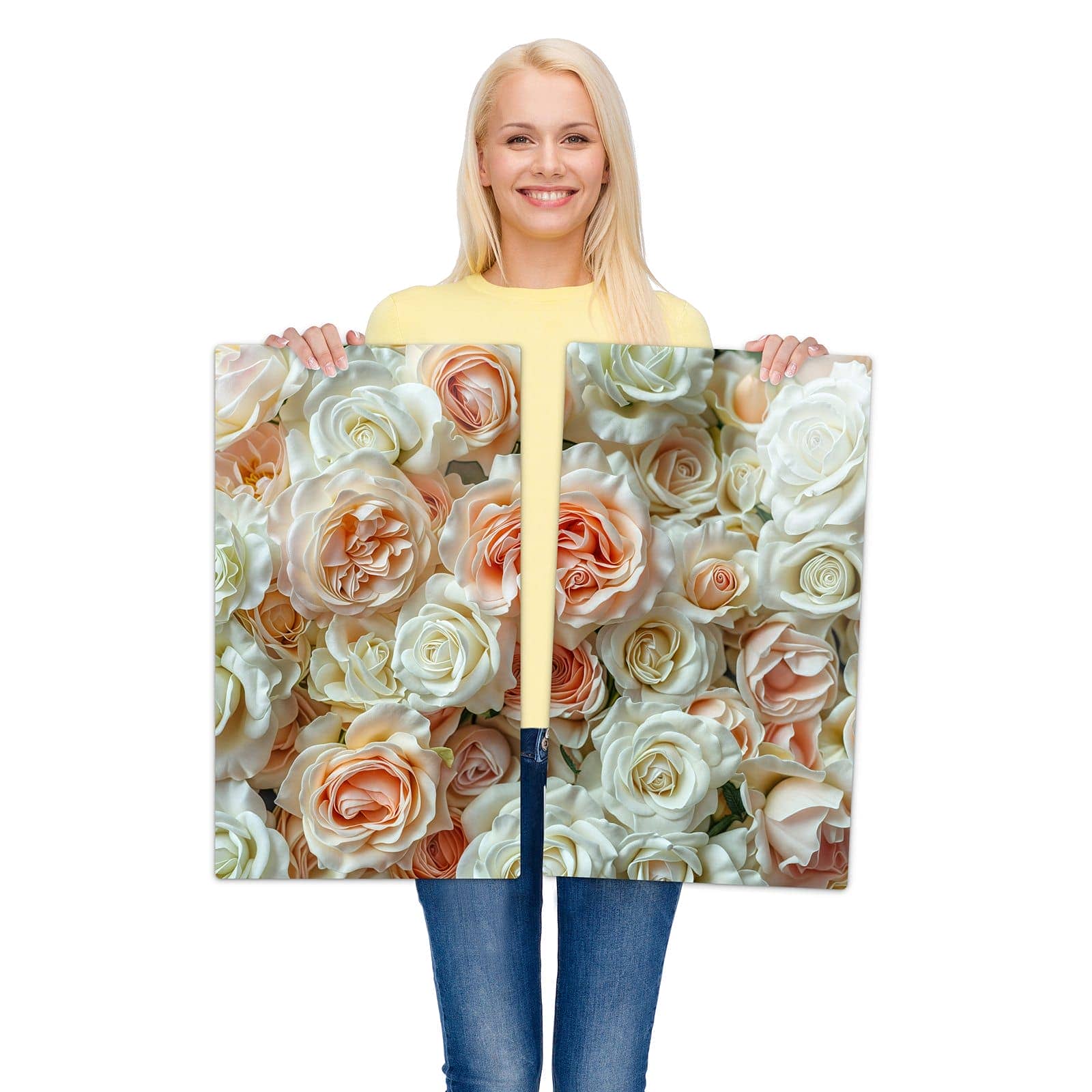 2-teilige Kochfeldabdeckung mit Rosenbouquet-Motiv wird zur Größendarstellung gehalten