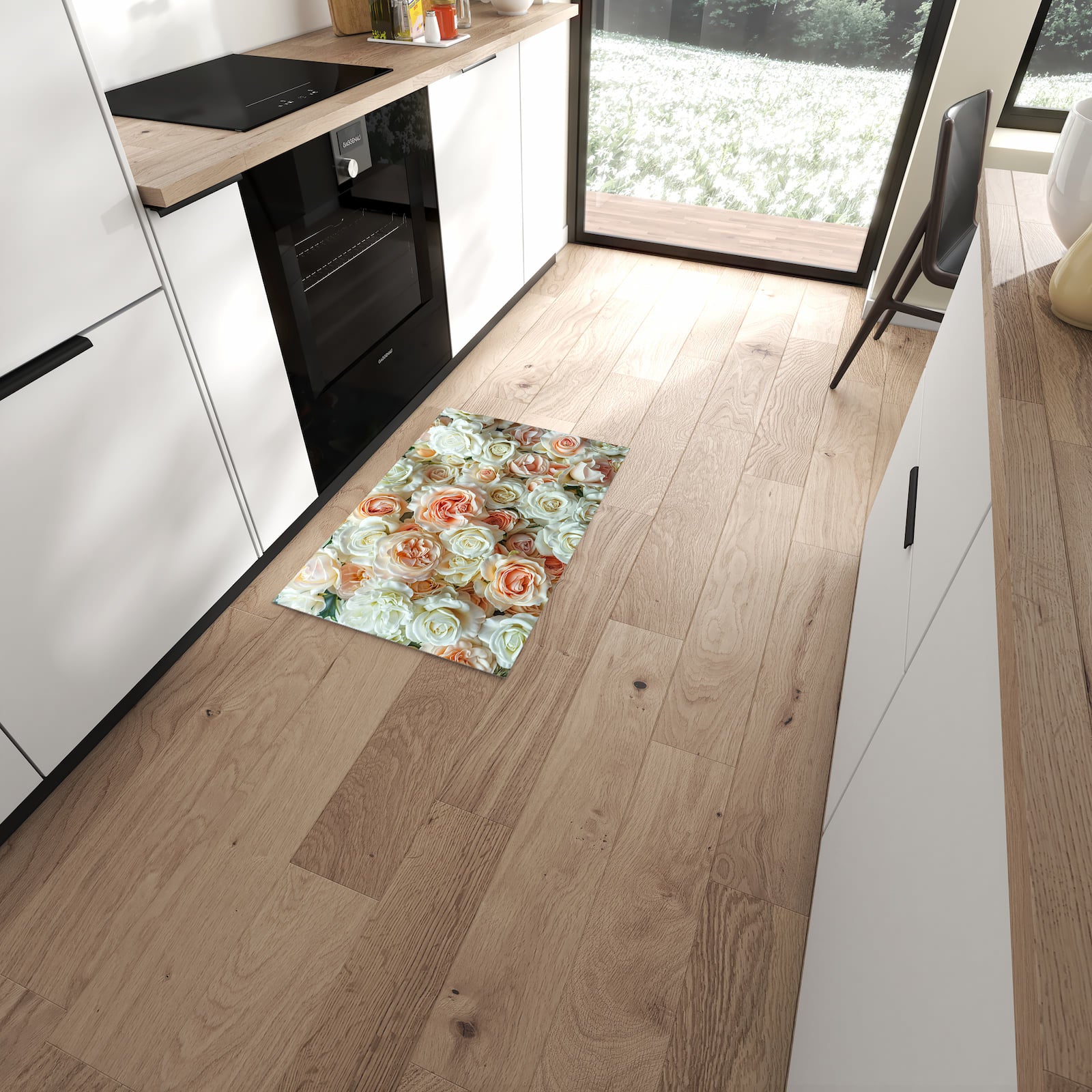 Schmutzabweisender Bodenläufer mit Motiv Rosenbouquet in moderner Küche