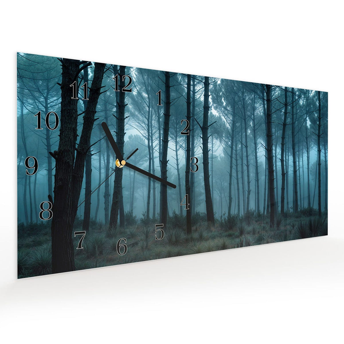 Vormontiert – mit Schwebeeffekt – Wanduhr Nebeliger Wald aus Glas – Querformat 60 × 30 cm