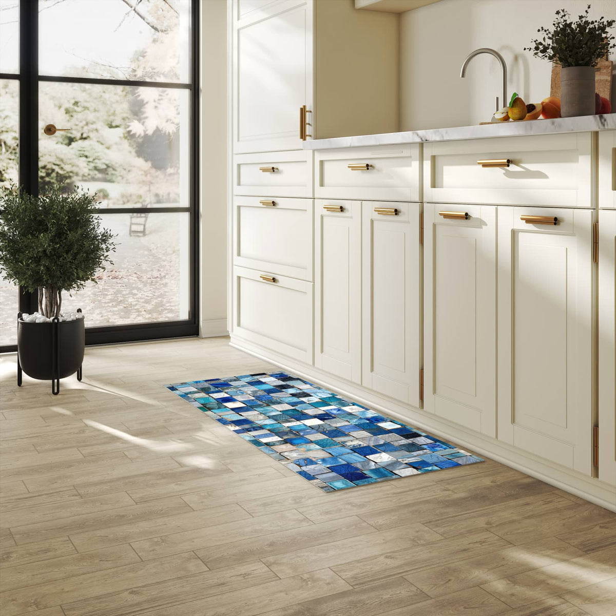Waschbarer Küchenteppich mit Motiv Mosaikfliesenmuster für Trittkomfort in heller Küche
