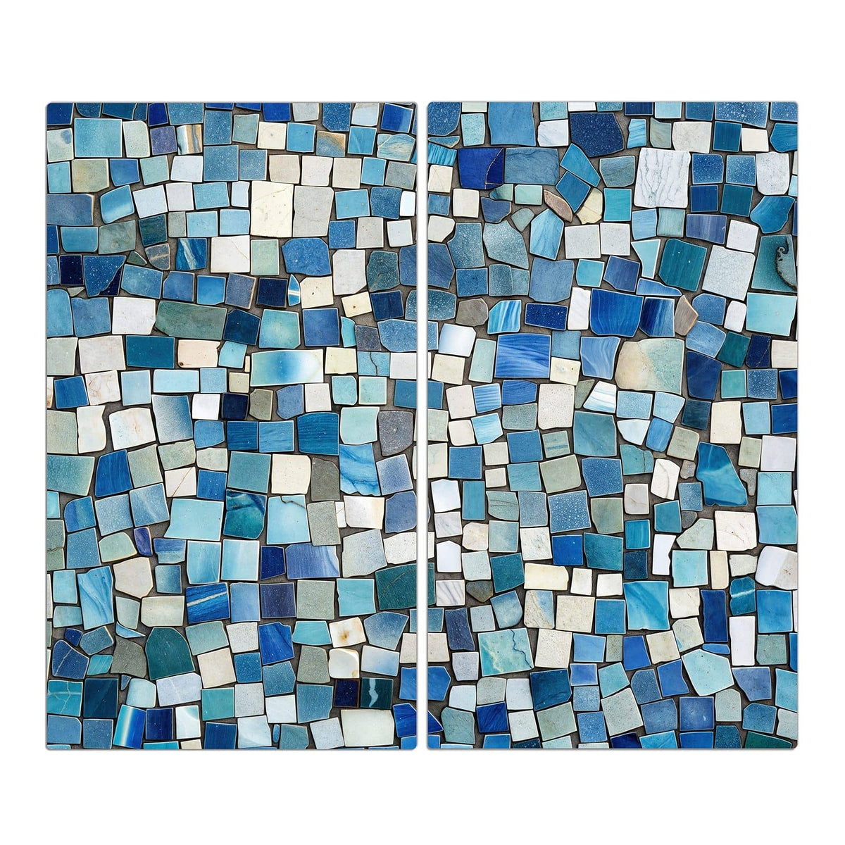 Mosaik aus unregelmäßig gebrochenen Steinchen in Blau, Türkis, Grau und Creme