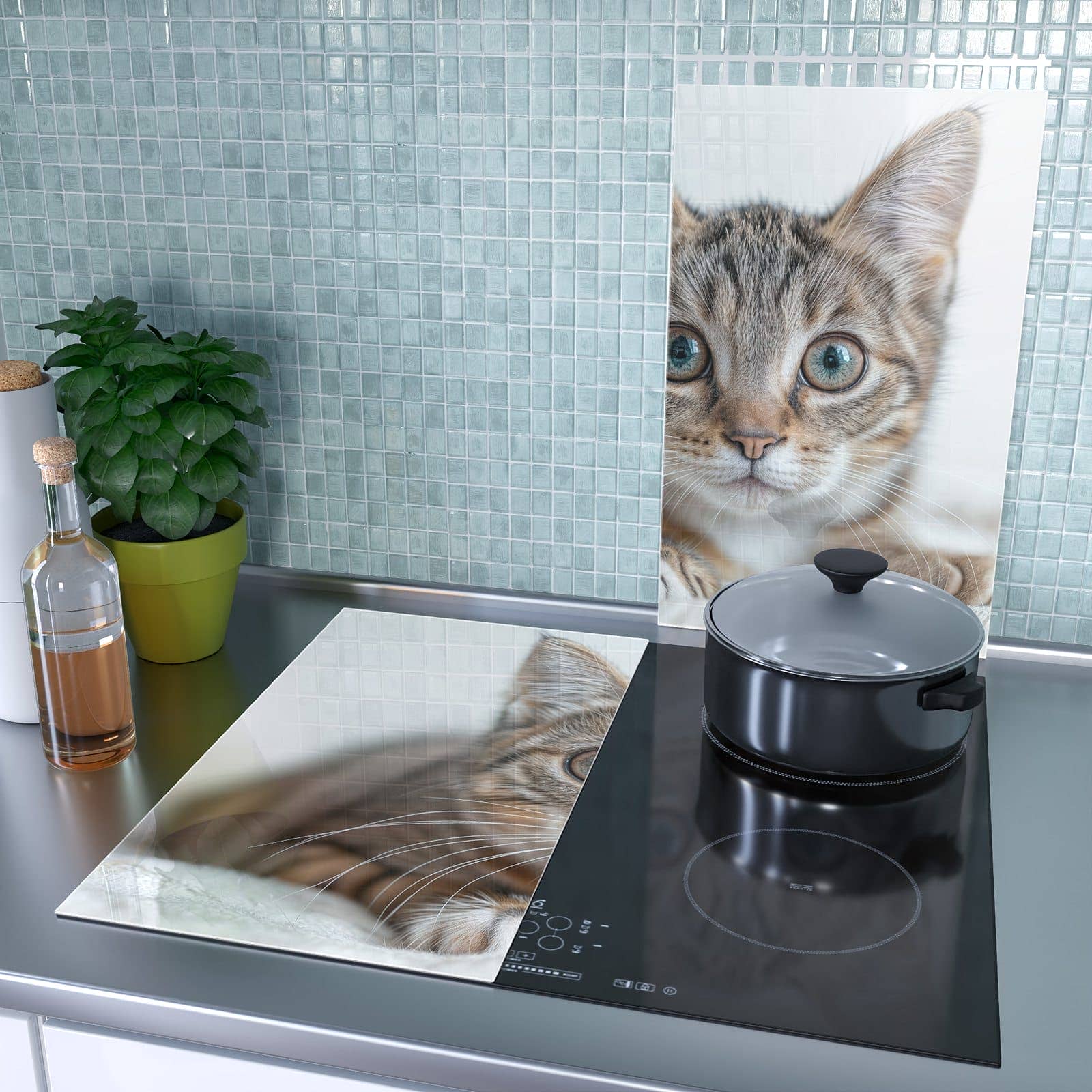 2-teilige Ceranfeld Abdeckplatten mit Süße Kleine Katze-Motiv als Spritzschutz hinter dem Kochfeld