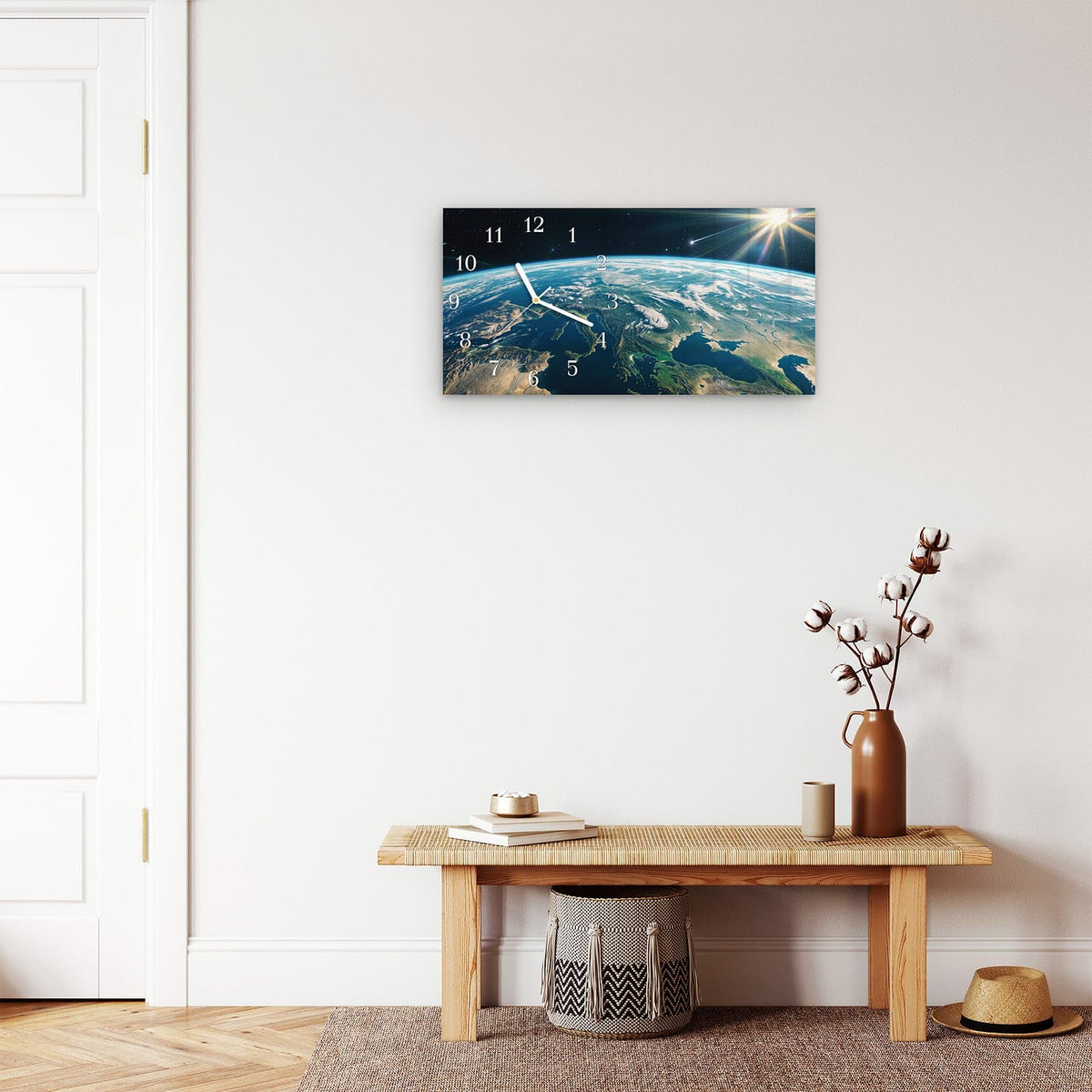 Moderne Wanduhr aus Glas mit Farbtiefe – Wanduhr Blick Auf Die Erde aus Glas – Querformat 60 × 30 cm