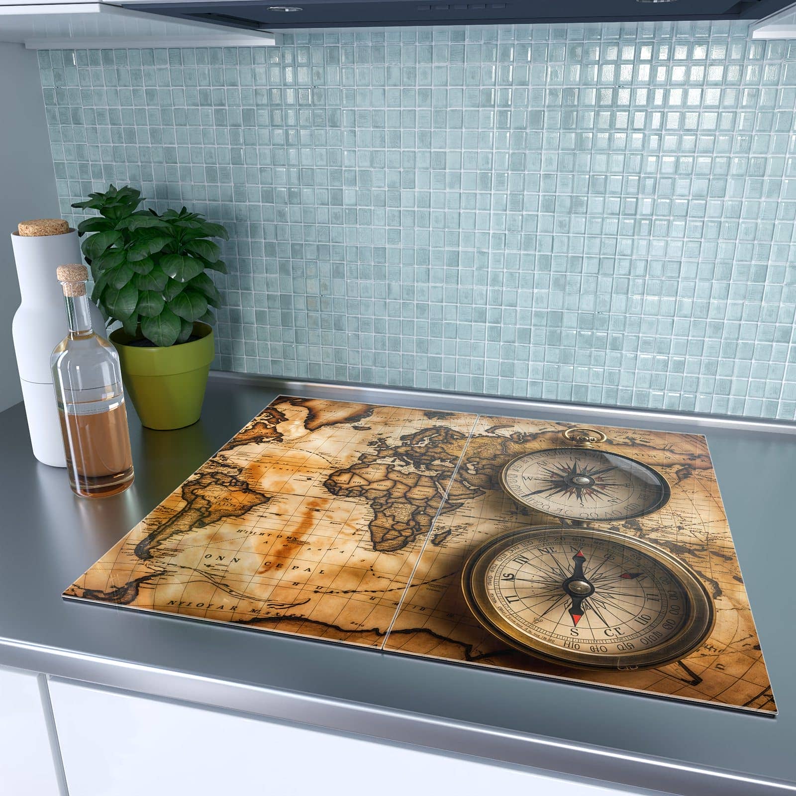 2-teilige Herdabdeckung aus Glas mit Vintage Weltkarte Kompass-Motiv auf dem Ceranfeld