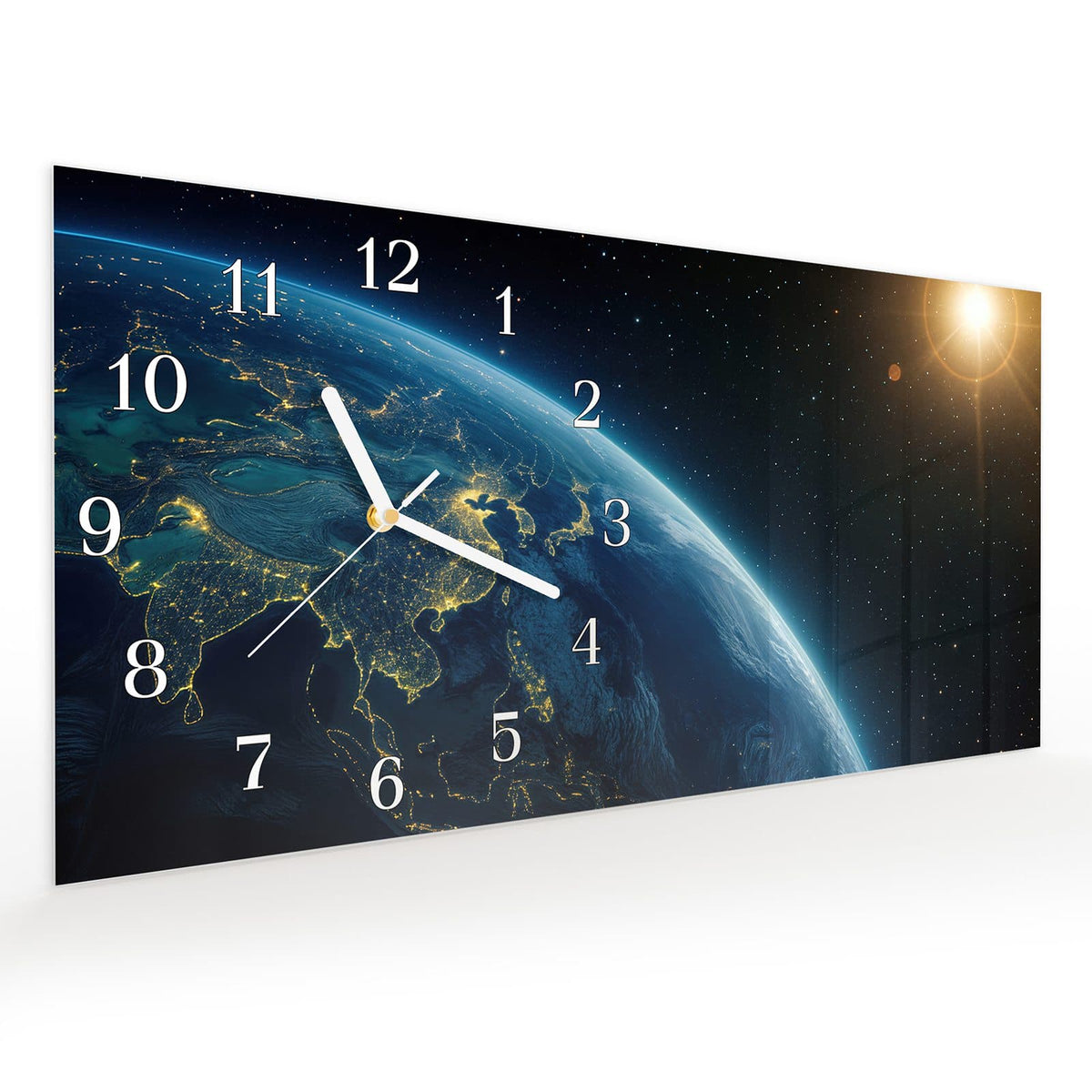 Vormontiert – mit Schwebeeffekt – Wanduhr Erde bei Nacht aus Glas – Querformat 60 × 30 cm