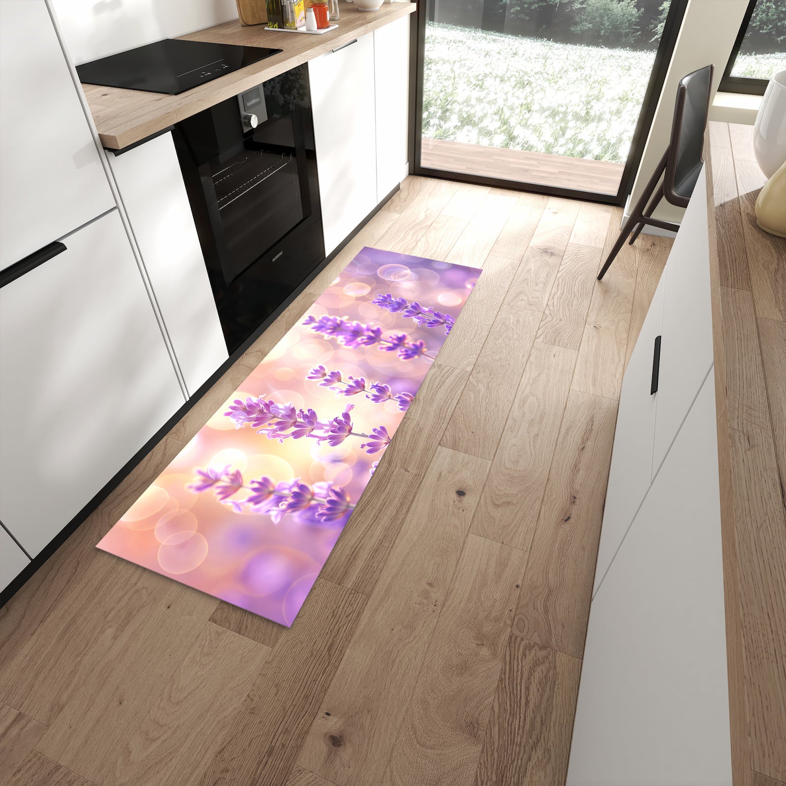 Feuchtigkeitsresistenter Küchenläufer mit Motiv Lavendelblütenfeld in moderner Küche