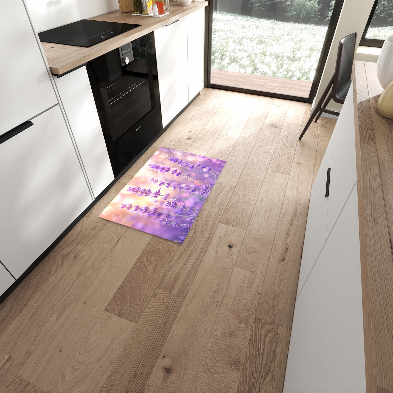 Farbbeständiger waschbarer Küchenläufer mit Motiv Lavendelblütenfeld in moderner Küche