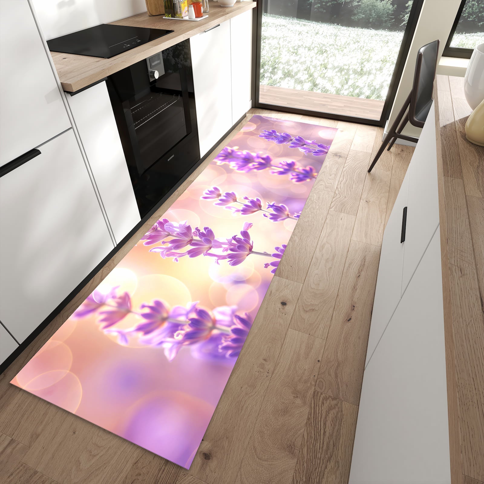 Zeitsparender rutschfester Läufer mit Motiv Lavendelblütenfeld in moderner Küche
