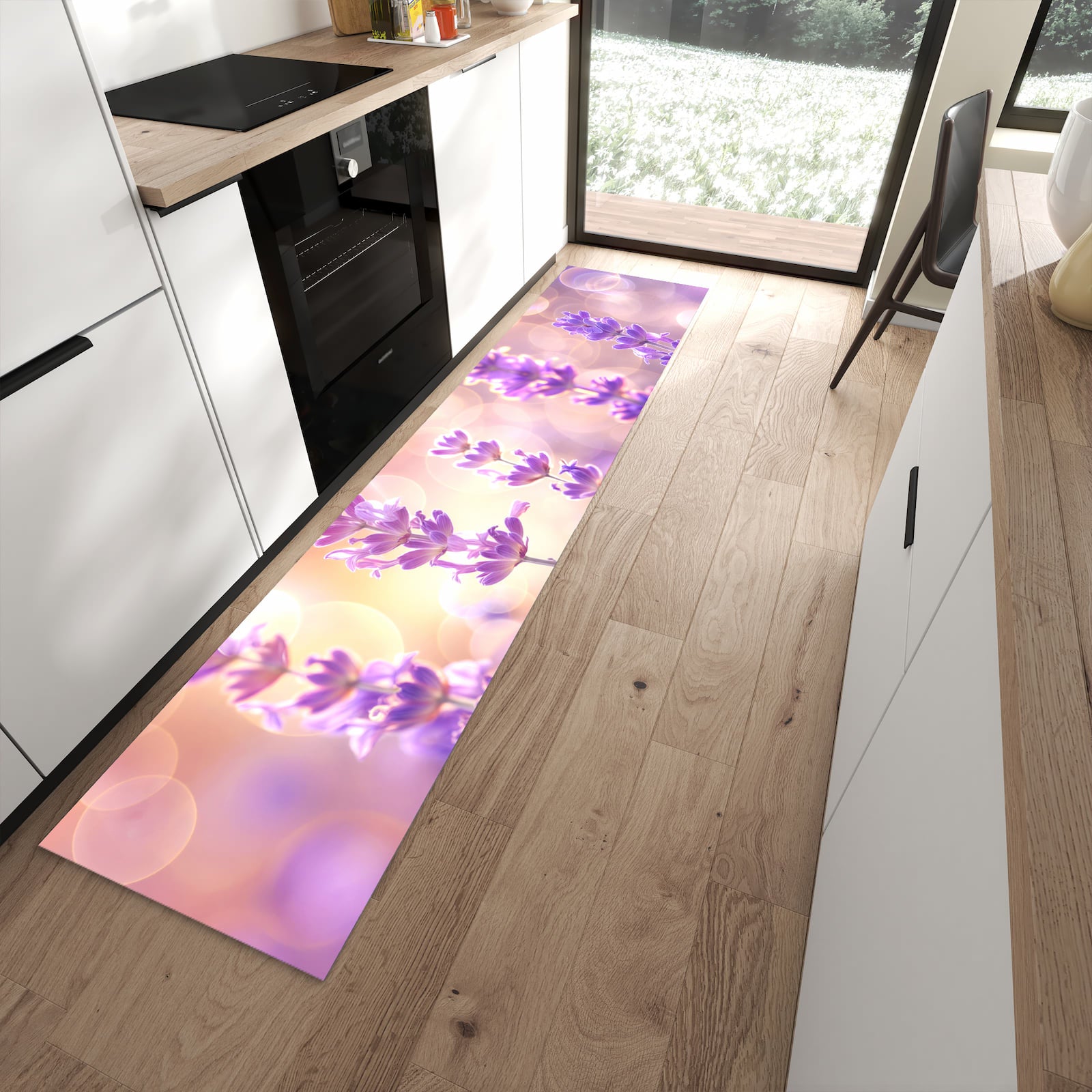 Ordnungsschaffender Teppichläufer mit Motiv Lavendelblütenfeld in moderner Küche