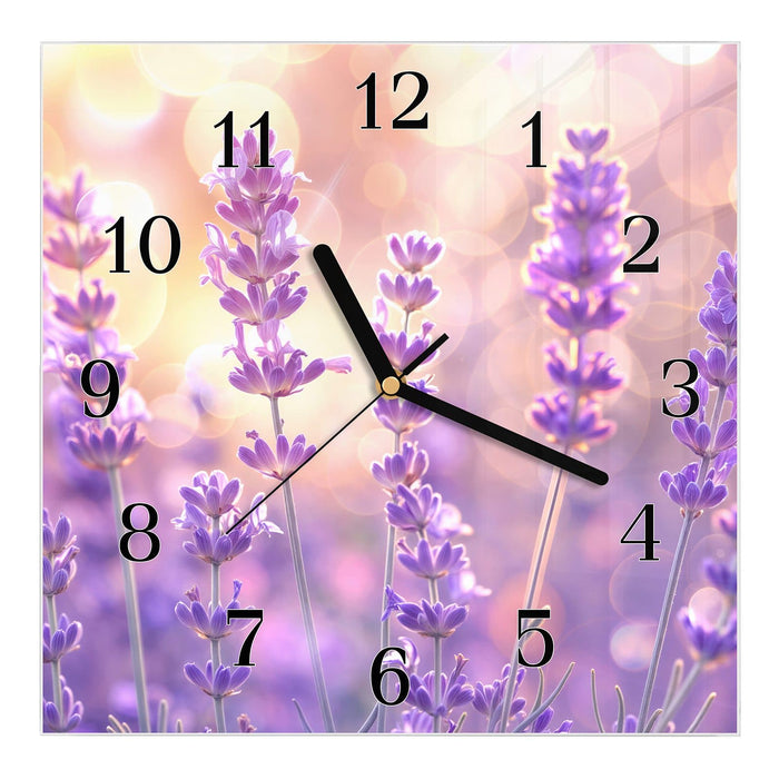 Wanduhr Lavendel im Gegenlicht aus Glas – Quadratisch 30 × 30 cm mit Ziffernblatt Klassisch