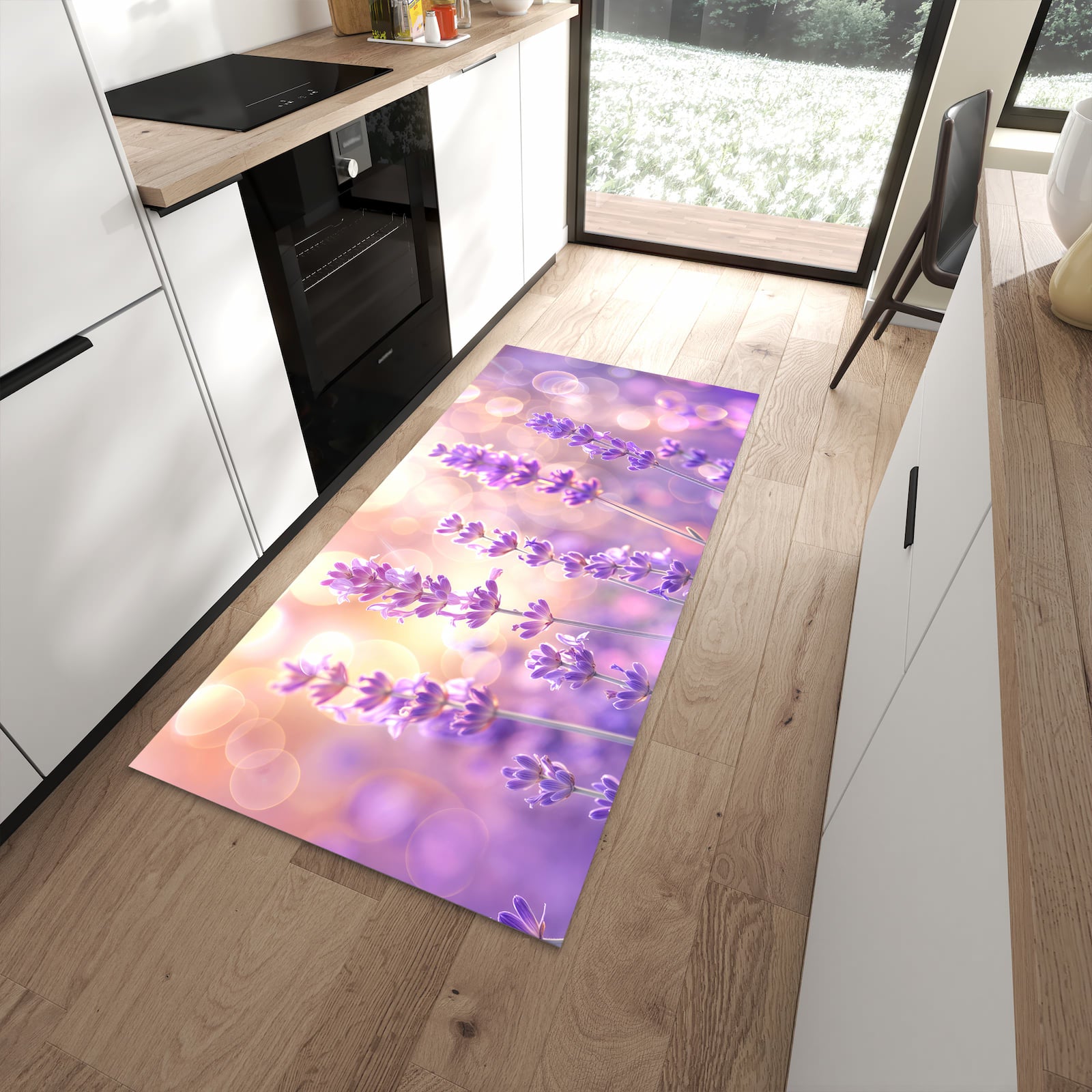 Abriebfester Küchenteppich mit Motiv Lavendelblütenfeld in moderner Küche