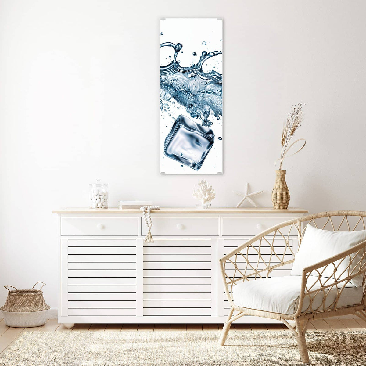 Wandbild - Eiswürfel im Wasser - Hochformat – Zwei Eiswürfel im Wasserschwall