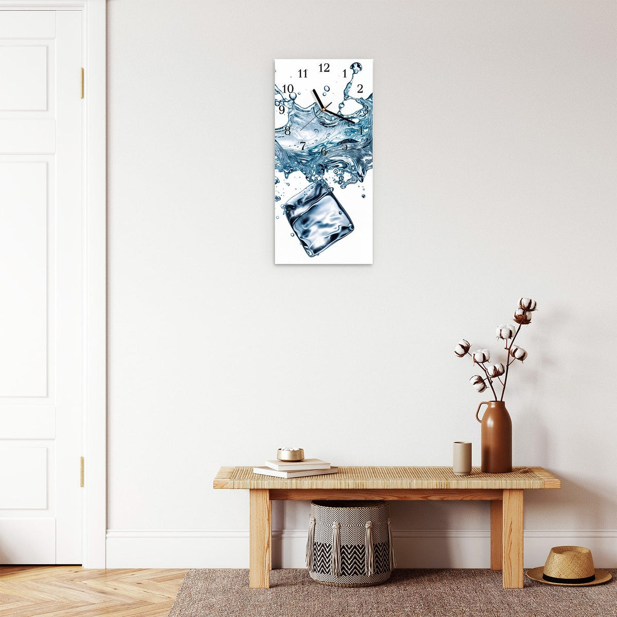 Moderne Wanduhr aus Glas mit Farbtiefe – Wanduhr Wasserspritzer aus Glas – Hochformat 30 × 60 cm