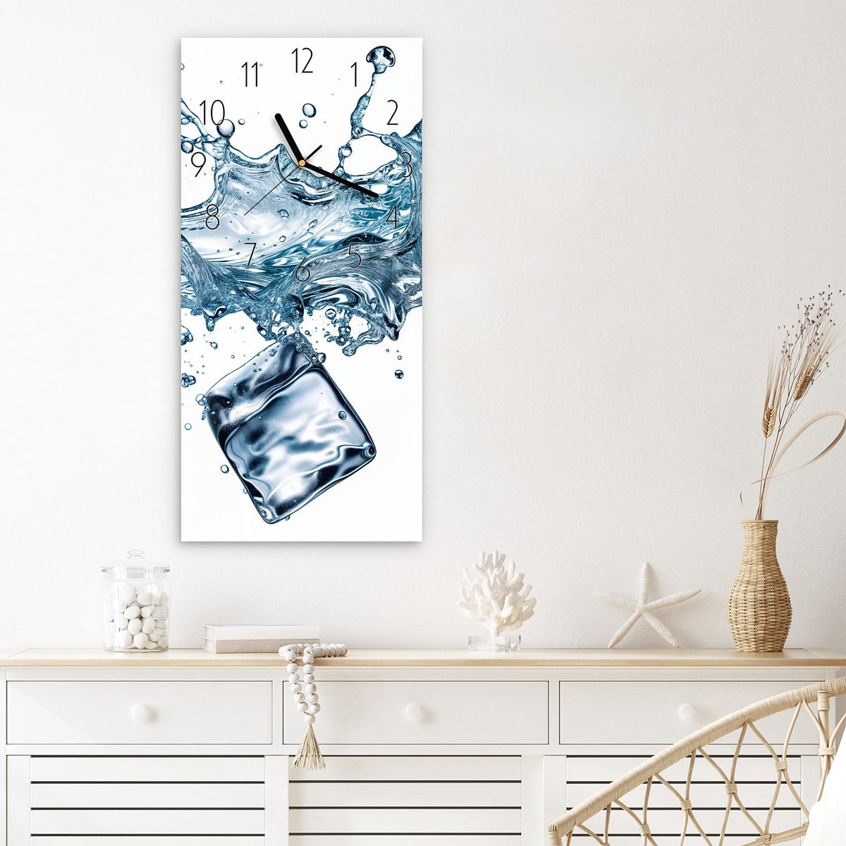 Wanduhr Wasserspritzer aus Glas – Fliegende Eiswürfel im Wasserspritzer