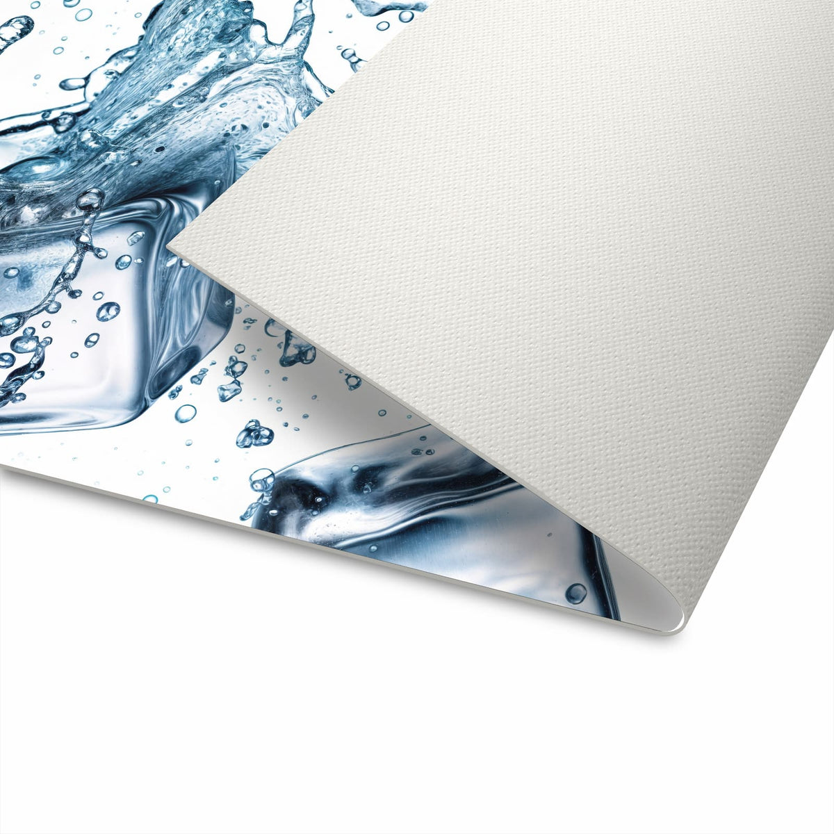 Abriebfester dünner Teppich mit Motiv Wasserspritzer rutschfest in Unterseite