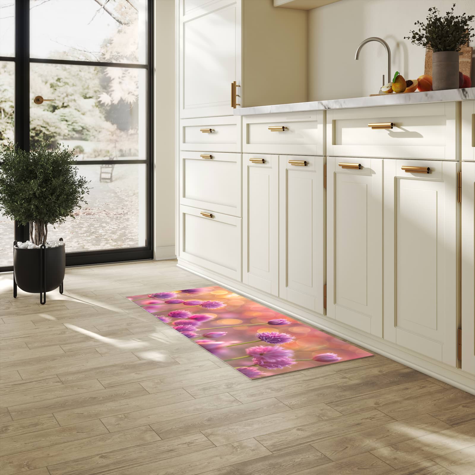 Flacher Küchenläufer nach Maß mit Motiv Blühende Zierlauch in heller Küche