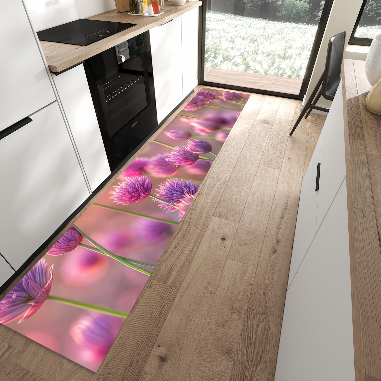 Abriebfester rutschfester Küchenläufer mit Motiv Blühende Zierlauch in moderner Küche
