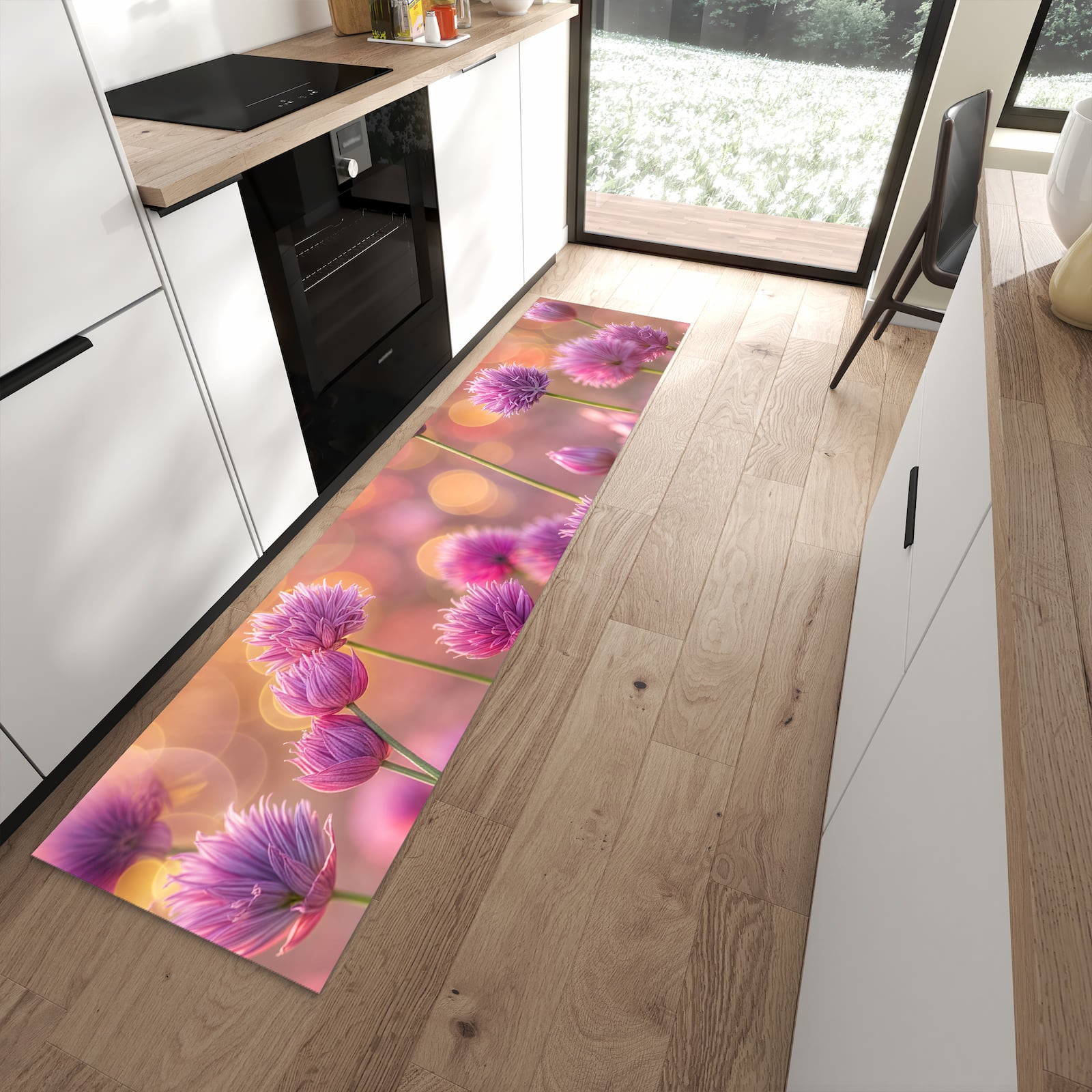 Zeitsparender rutschfester Küchenläufer mit Motiv Blühende Zierlauch in moderner Küche