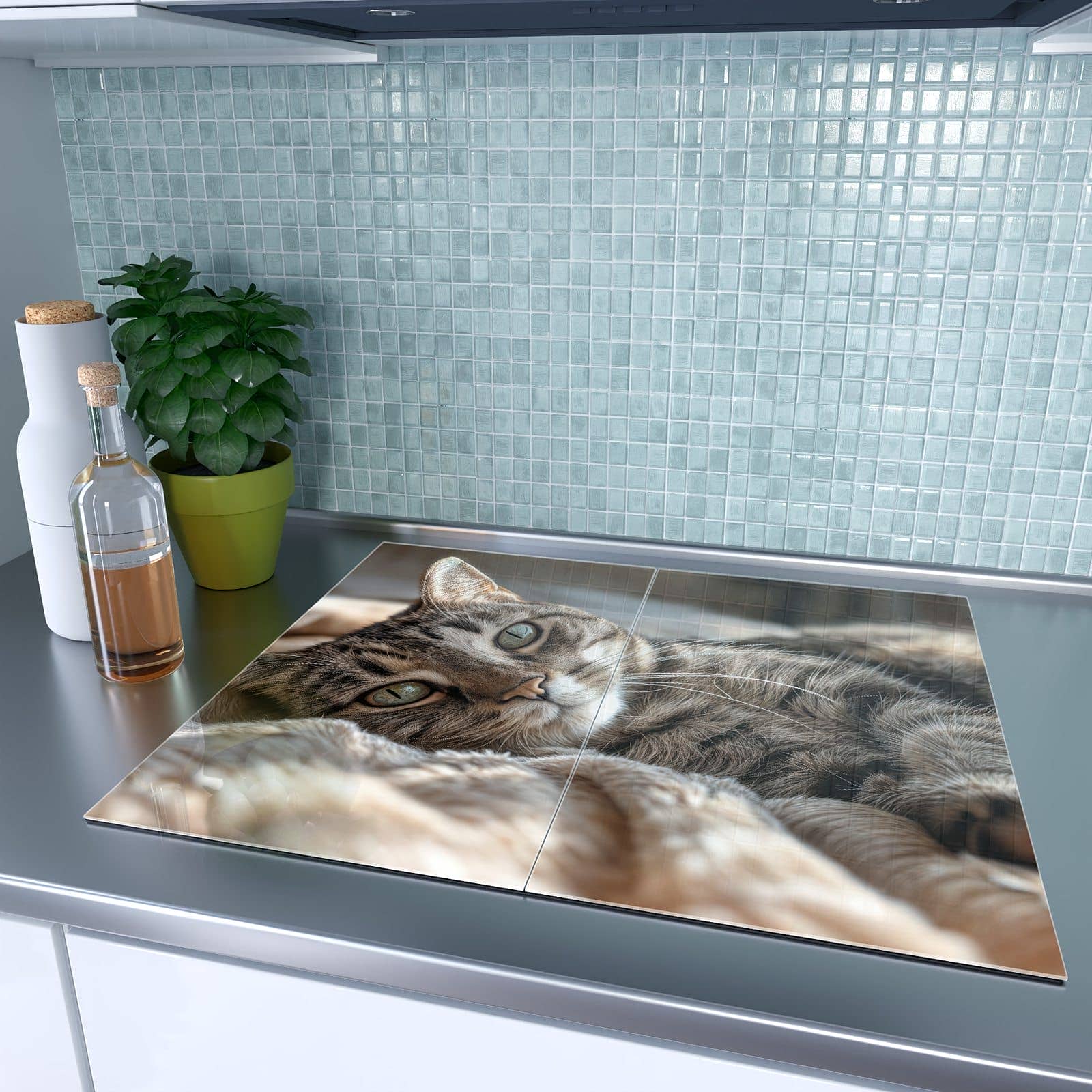 2-teilige Herdabdeckplatte mit Gemütliche Katze-Motiv auf dem Ceranfeld