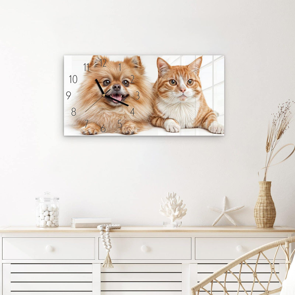 Wanduhr Hund und Katze aus Glas – Querformat 60 × 30 cm – Orange Katze neben kleinem Hund