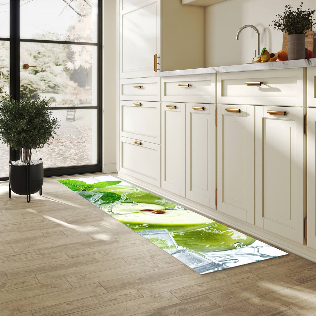 Geruchsneutraler rutschfester Küchenläufer mit Motiv Frische Äpfel Splash in heller Küche