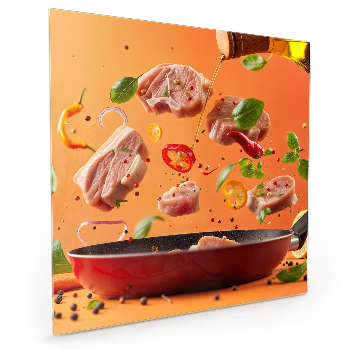 Küchenrückwand aus Glas im quadratischen Format mit Motiv Zutaten über der Pfanne: Fleischstücke, Chili #grösse_40 x 40 cm #grösse_50 x 50 cm #grösse_60 x 60 cm